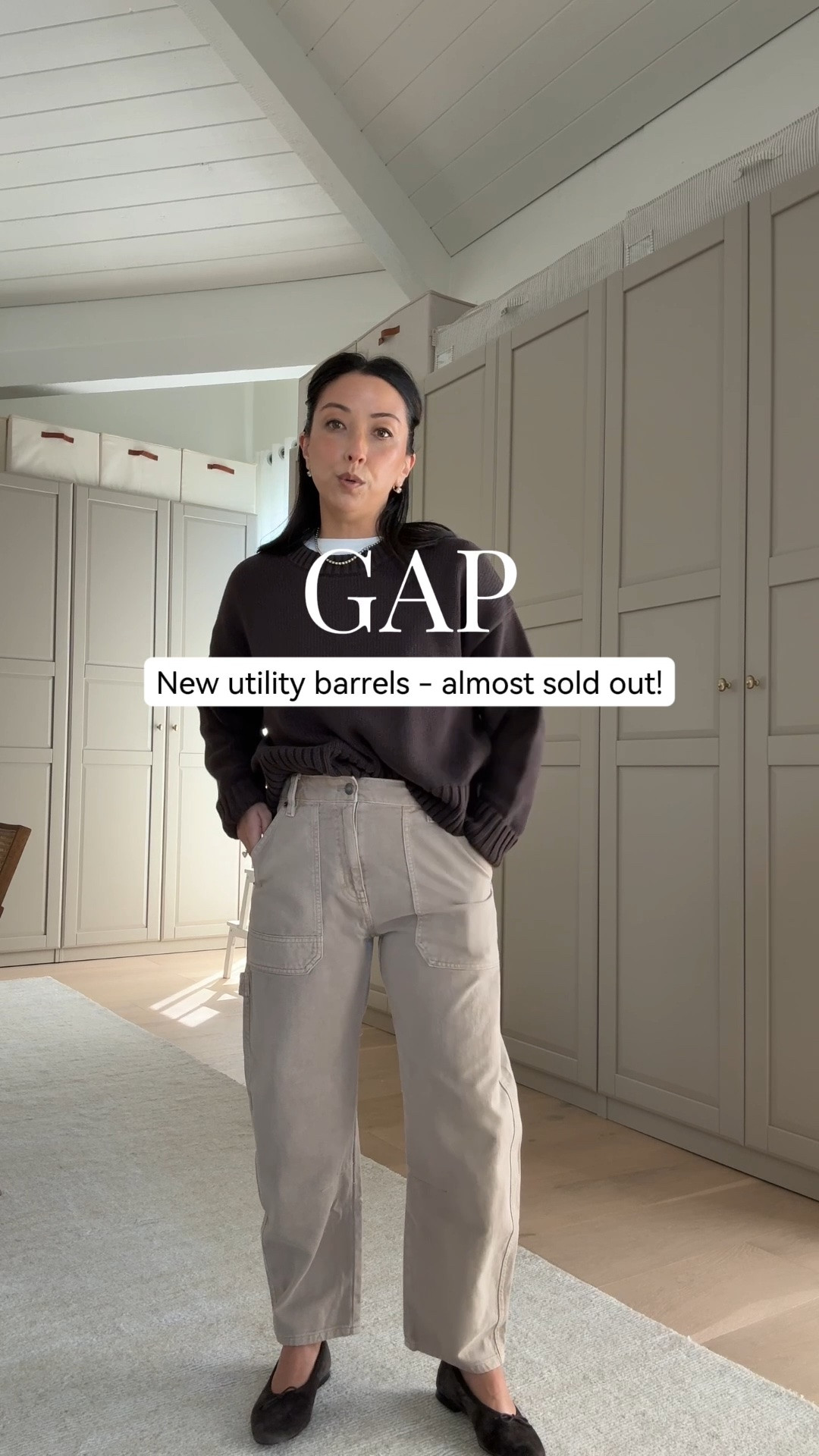 These new utility barrels from @gap are flying off the shelves. They’re so soft with elongated pockets and such a flattering shape. I’m in a petite 2, but I’d prefer the regular length and would size up to a 4 for a roomier fit.

Today’s the last day of Gap’s Friends & Family Event - 40% off everything, plus an additional 20% off with code ADDON. #howyouweargap #gappartner

#LTKPetite