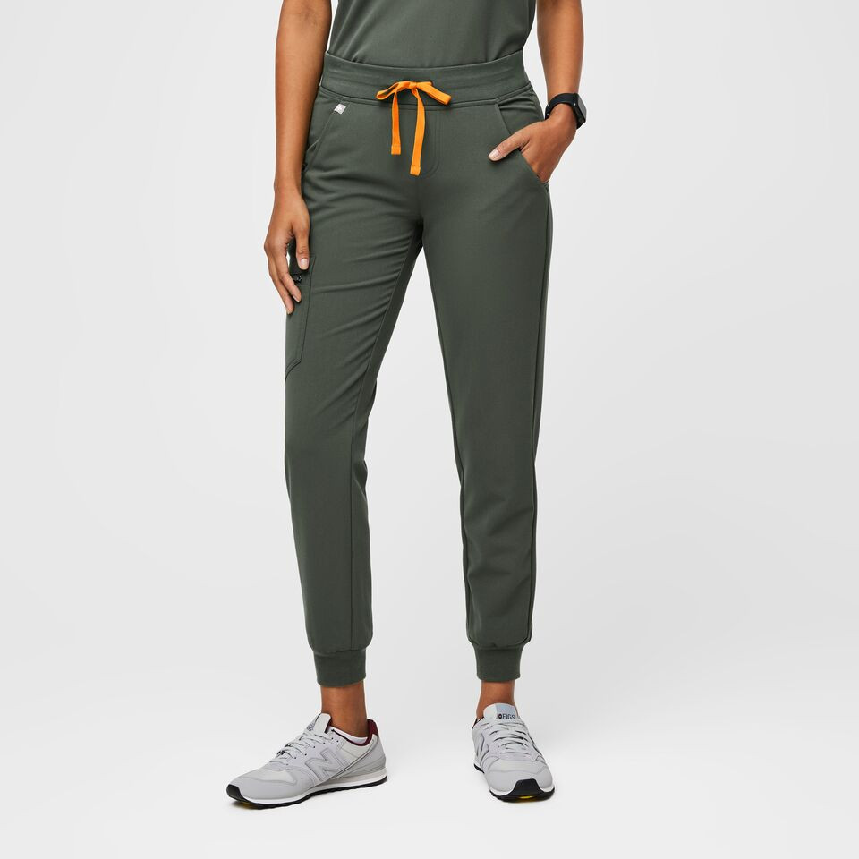 Women's Zamora™ Jogger Scrub Pants - Moss · FIGS | FIGS
