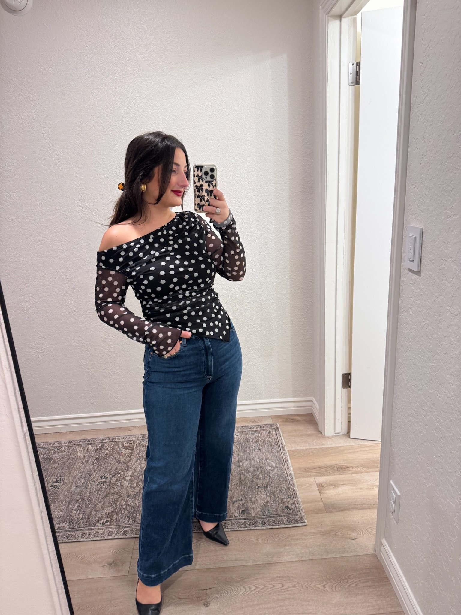Feeling chic in this polka dot top and favorite designer jeans! Petite friendly! 

Top size small, Jeans size 27 (5'0" 140lbs)


#LTKootd #LTKPetite #LTKSaleAlert