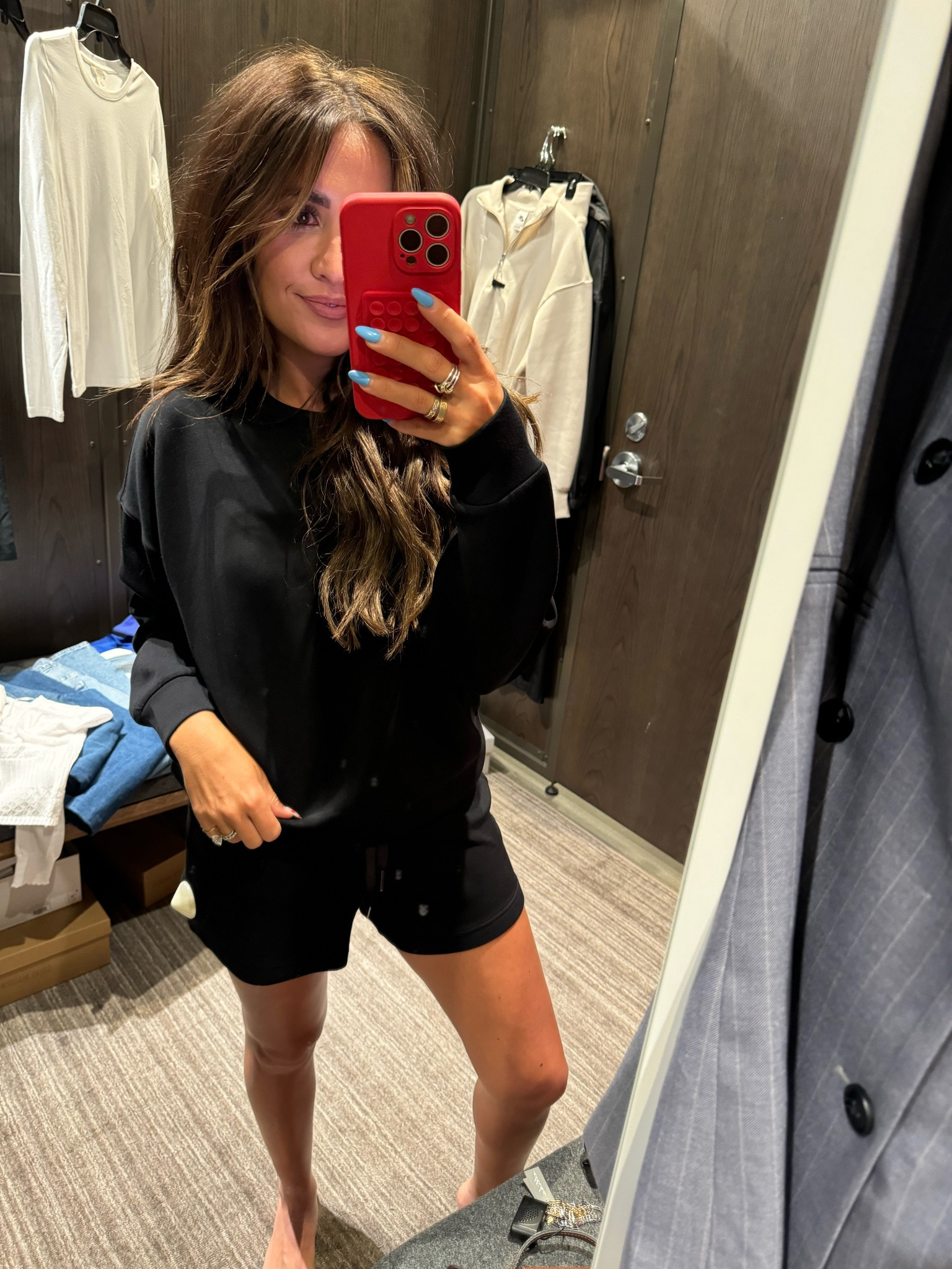 The SOFTEST material you will ever feel. So so good. I always grab something from this line 

#LTKxNSale #LTKActive #LTKFitness