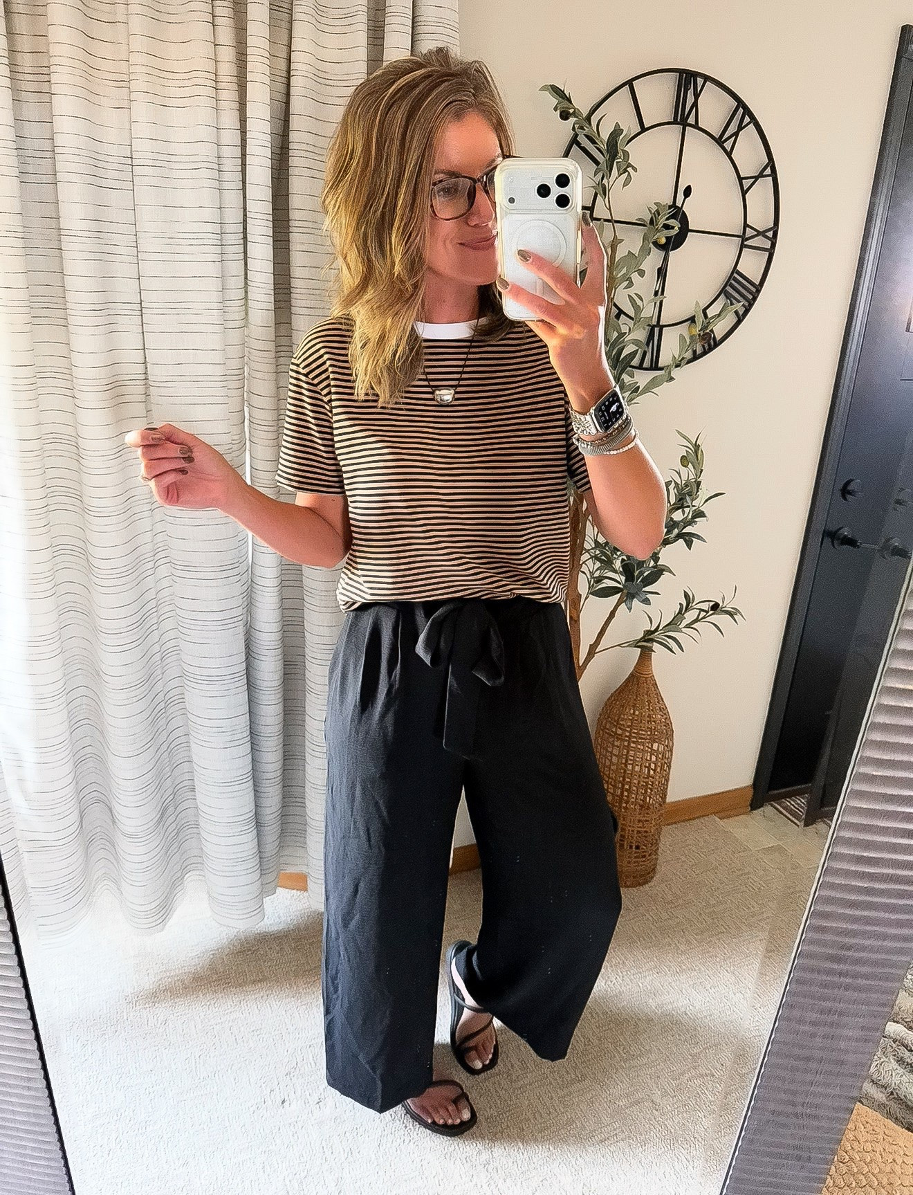 Pants on deal. Less than $19 in the black. Other colors on sale but not quite as low. 
Wearing medium

#LTKSaleAlert #LTKWorkwear #LTKOver40