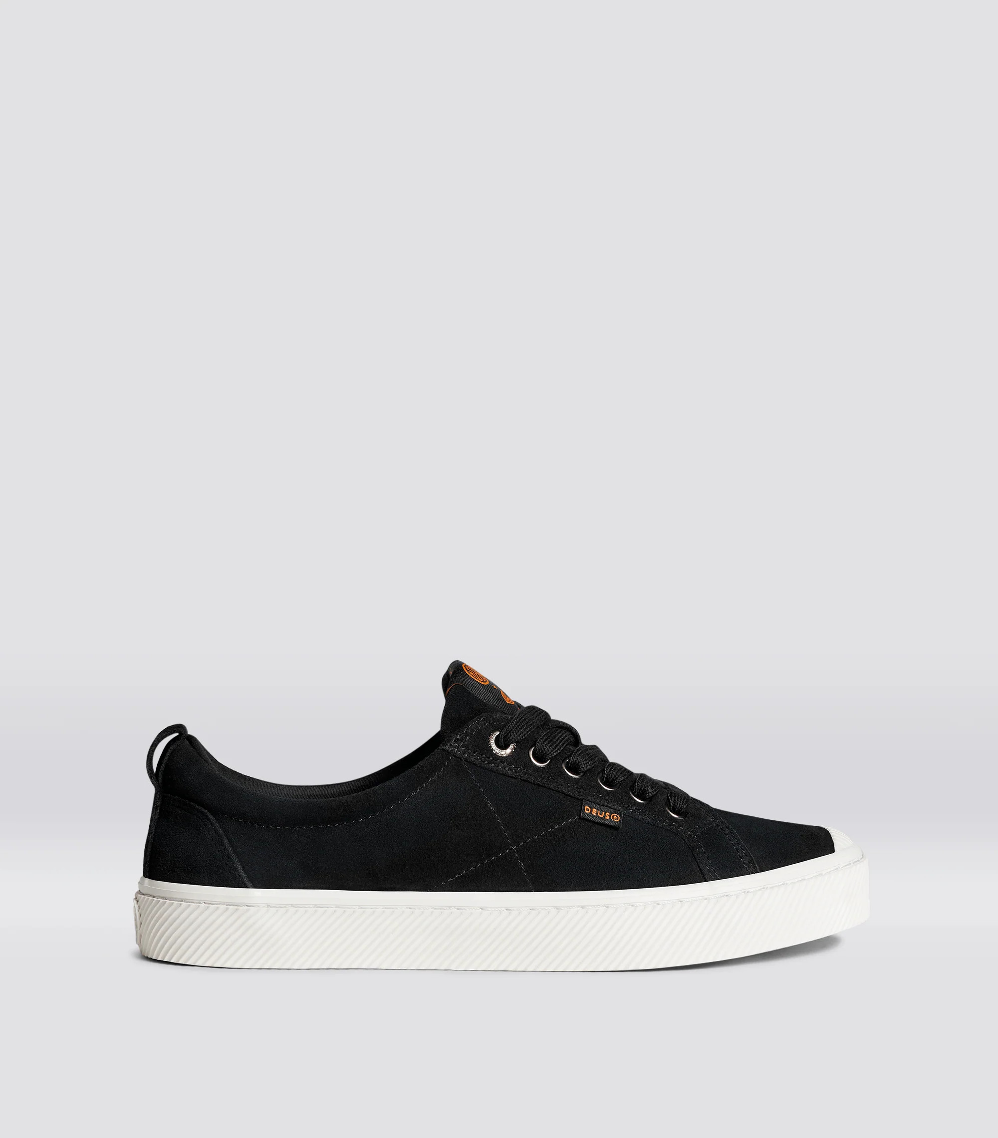Deus Ex Machina Black Low Top Sneakers | OCA Low | Cariuma