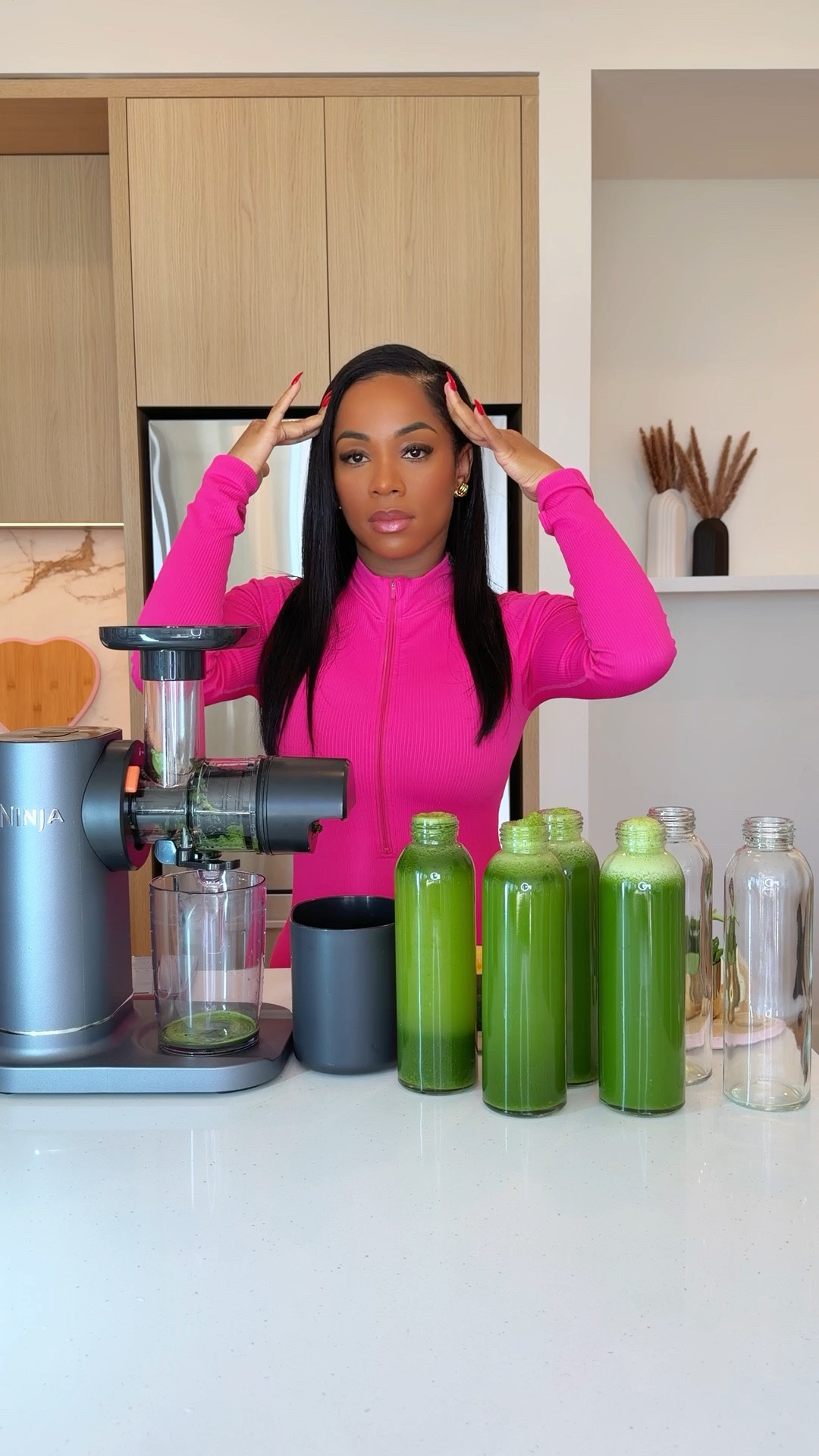 Your self-care routine starts with what you consume.
This week's menu:
💚Green Juice
💗Protein Overnight Oats
🥣Salmon, Jerk Chicken & Chickpea Bowls

#LTKfitnessgoals #LTKfoodie #LTKHome