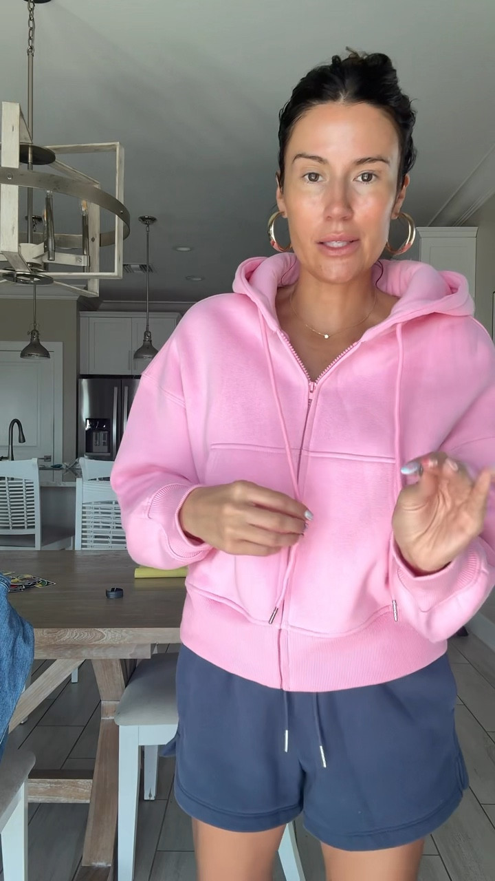 Love this pink hoodie from @amazon 💖

Amazon fashion, Amazon finds, spring outfit, @abercrombie 

#LTKSeasonal #LTKgrwm #LTKootd