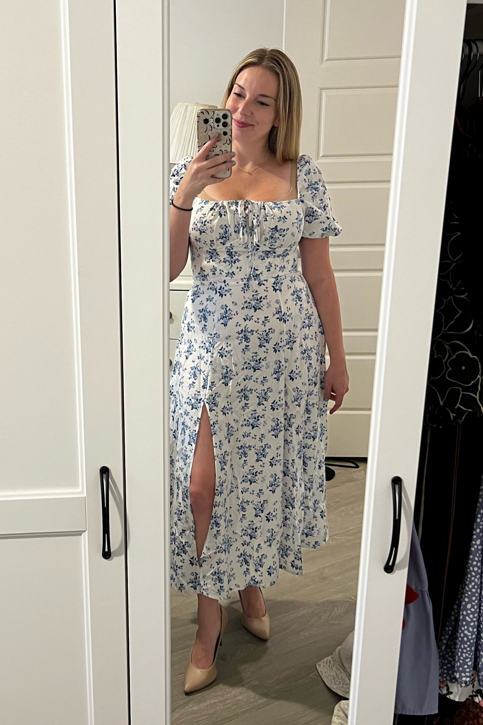 The more gorgeous floral dress from Amazon! 😍

Amazon dress, summer dress, floral dresses, winery dress, summer amazon outfits, blue and white dress, flattering dress, amazon finds, shop amazon 

#LTKtravel #LTKunder50
