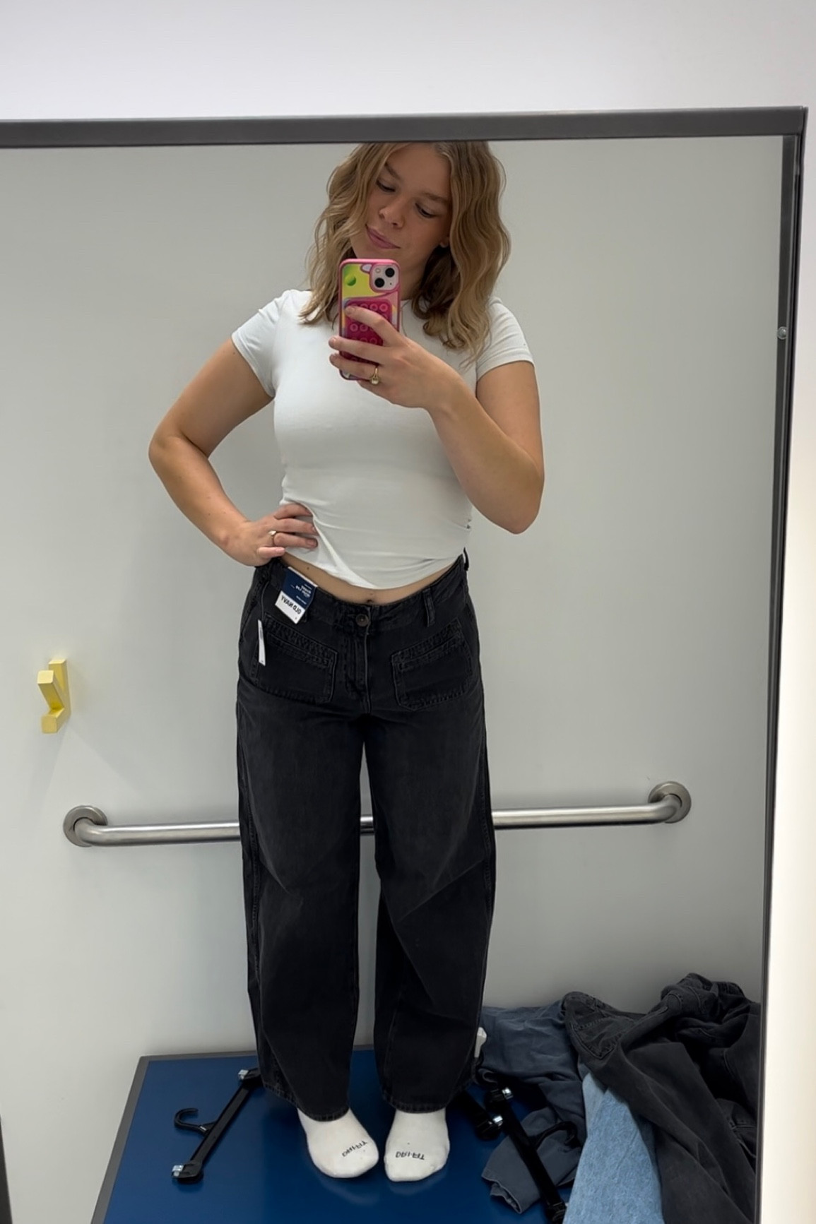 obsessed with these old navy jeans !! 

#LTKFindsUnder100 #LTKSeasonal