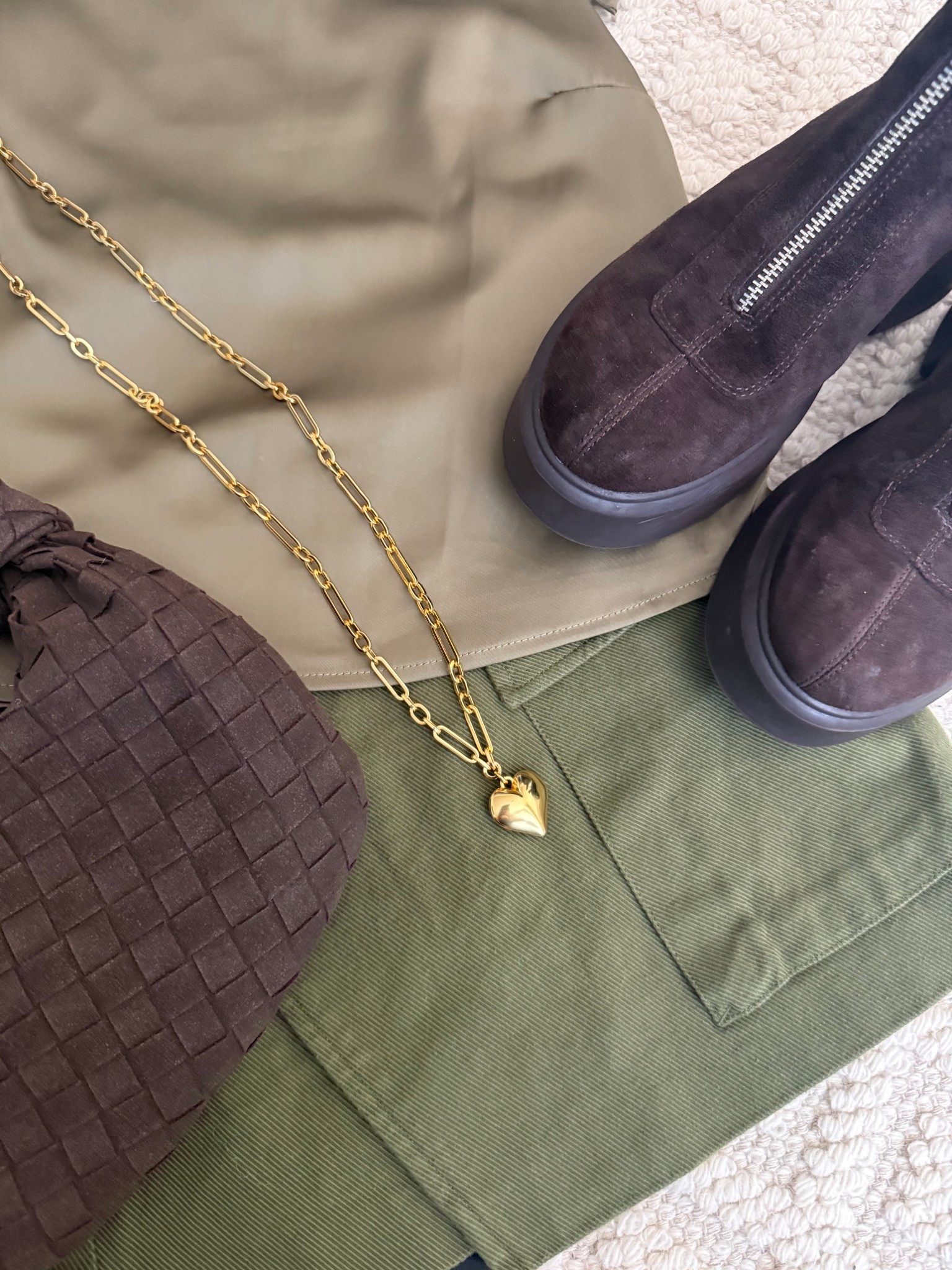 Fall Outfit Idea

Green outfits
Army green green and brown
Brown boots
Brown suede boots
Brown suede bag
Combat boots
Steve Madden boots
Platform boots
Zipper boots
Woven bag
Bottega dupe
Bottega lookalike
Fall outfit
Fall style
Spring outfit
Spring style
Green skirt
Green silk top
Silk top
Skirt
Utility skirt

#LTKgrwm #LTKootd