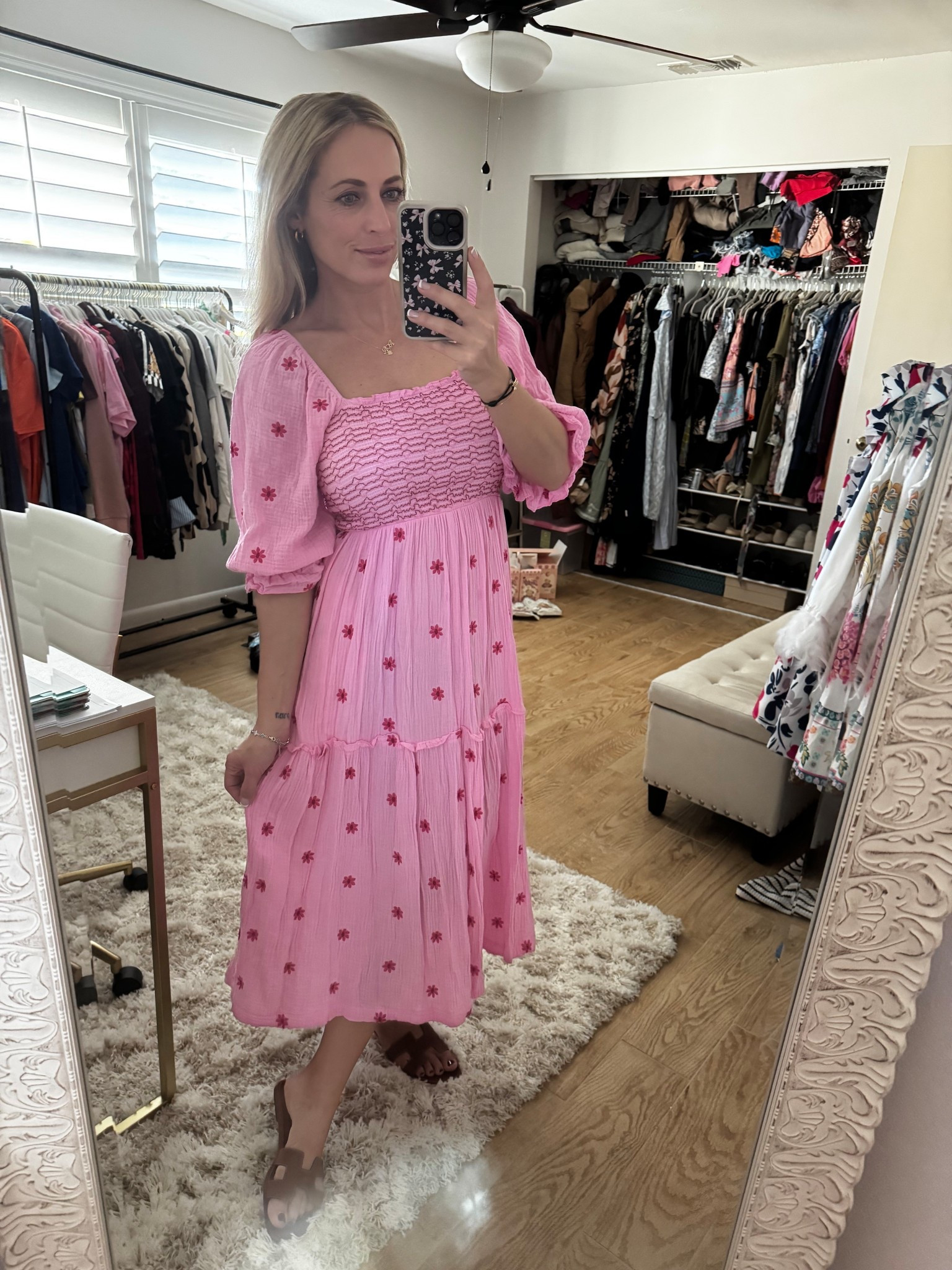 MIDI dress outfit 



#LTKootd #LTKFindsUnder50 #LTKMidsize