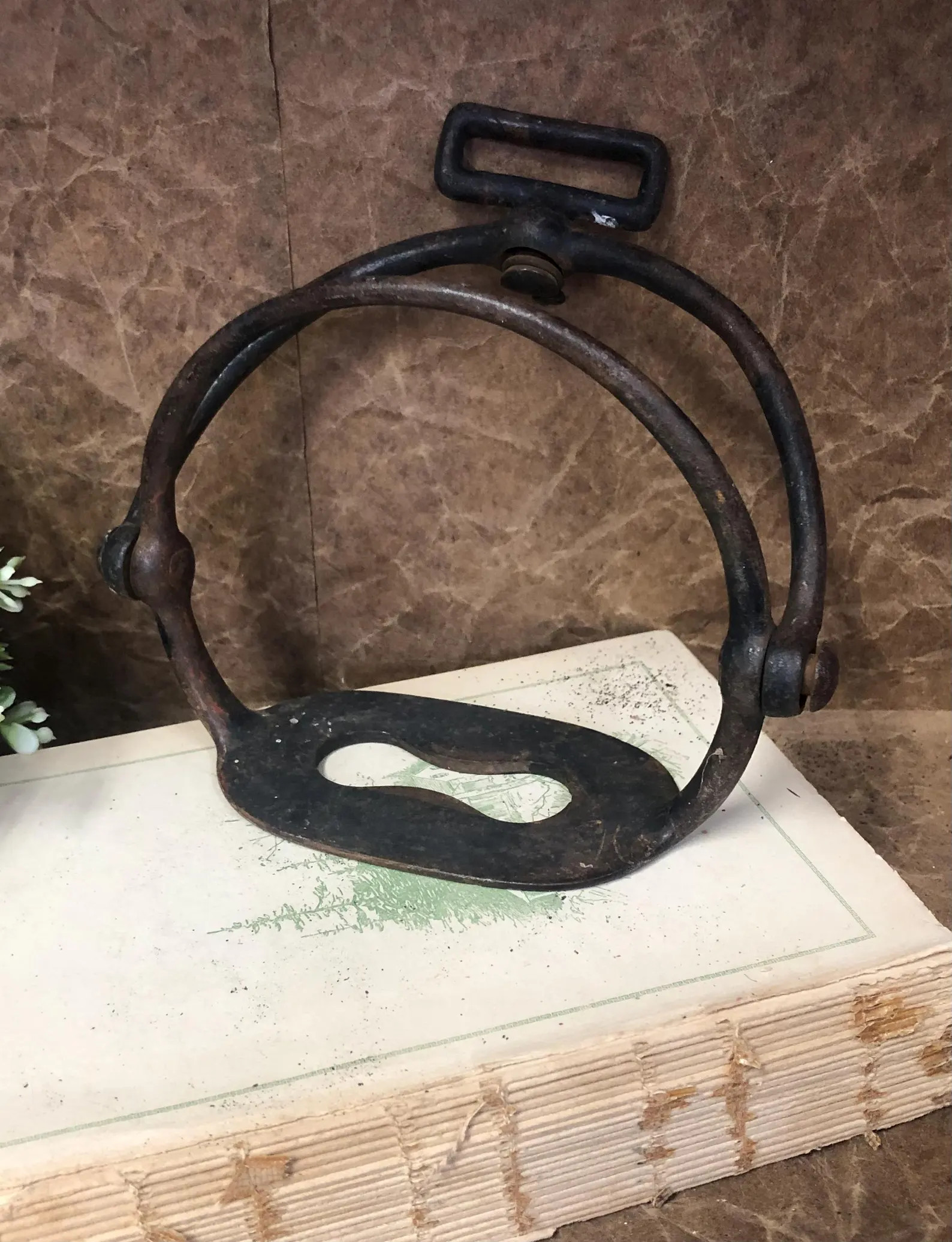 Military Swinging Swivel Stirrup - Etsy | Etsy (US)