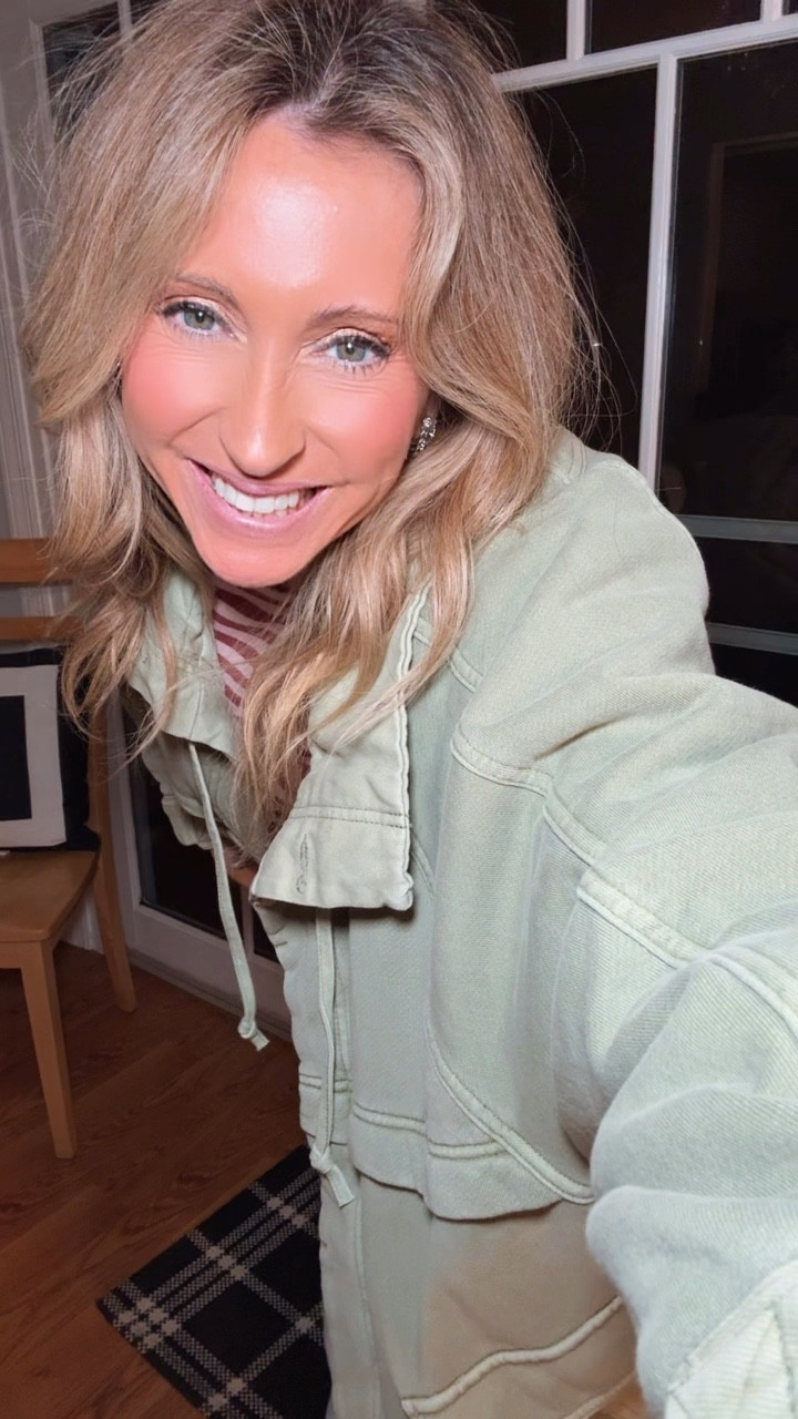 Casual Saturday style… easy, comfortable pieces that are fun to keep rotating… life can really throw you some curve balls, so staying strong and positive is so important… keep your heart up no matter what… 

Use code LINDSAYJ10 for Made By Mary jewelry 
Use code ANOTHER_DAY_ANOTHER_OUTFIT for James Michelle jewelry 

Winter denim, winter outfits 

#LTKgrwm #LTKootd