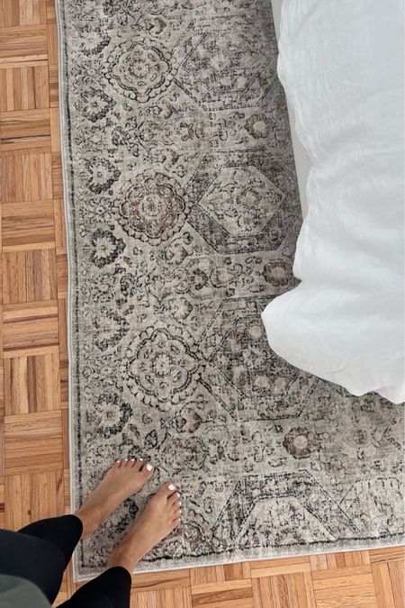 Bedroom Rug

Neutral bedroom rug | master bedroom rug | rugs bedroom | rugs

#LTKU #LTKSeasonal #LTKhome