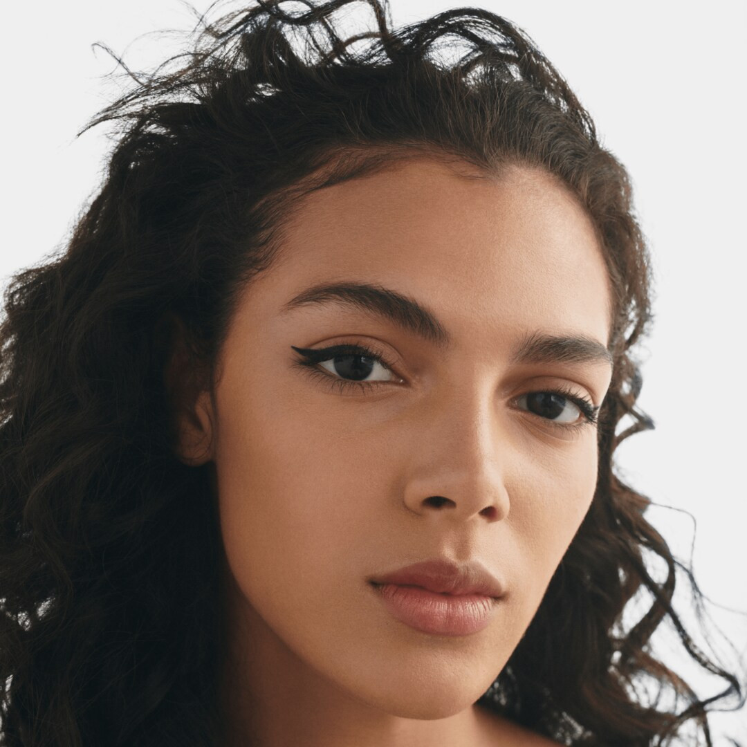 MAC Studio Fix Fluid Foundation with SPF 15 | MAC Cosmetics | MAC Cosmetics - Official Site | MAC Cosmetics (US)