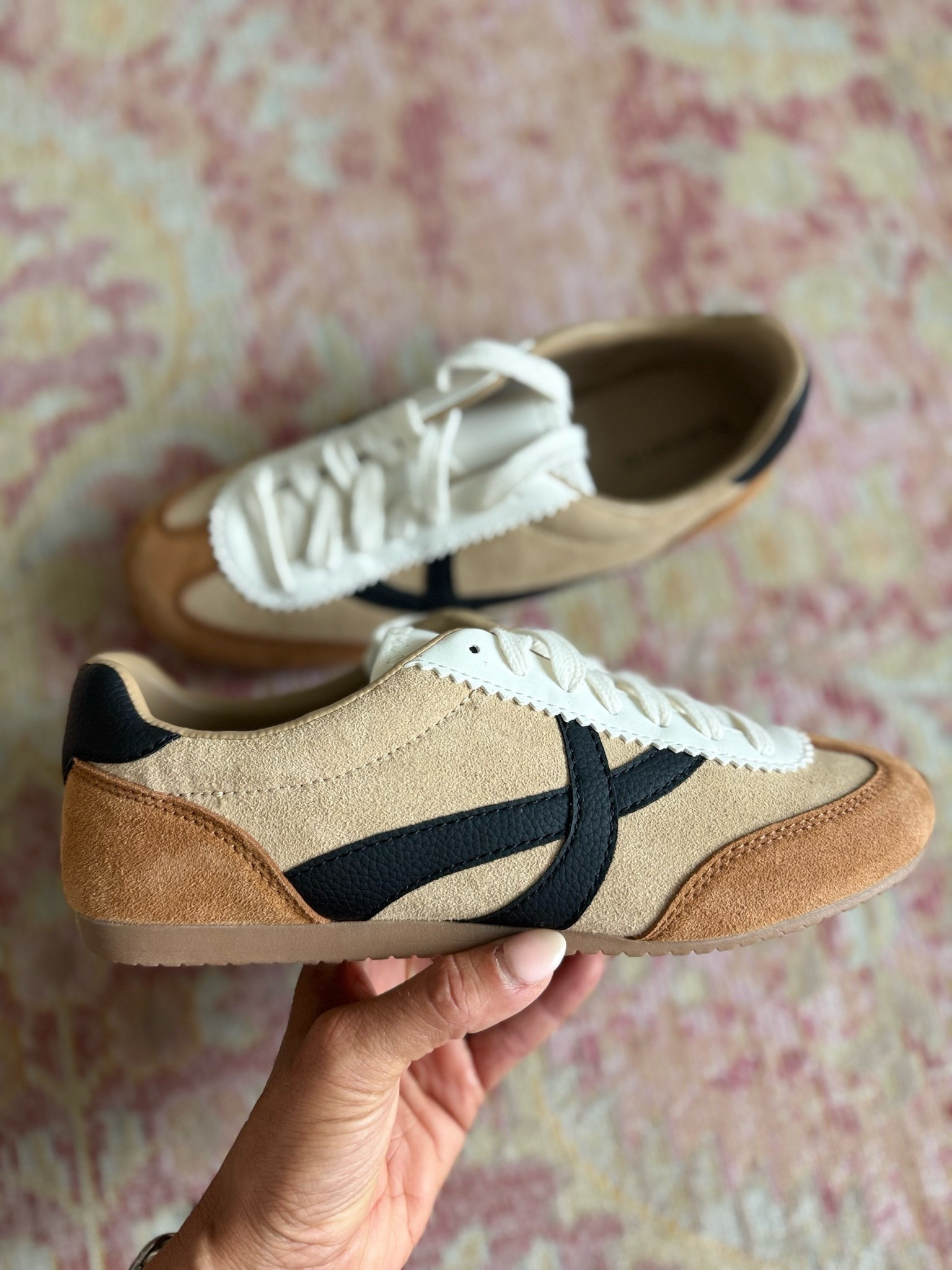 Comfortable and affordable fashion sneakers for fall - less than $27