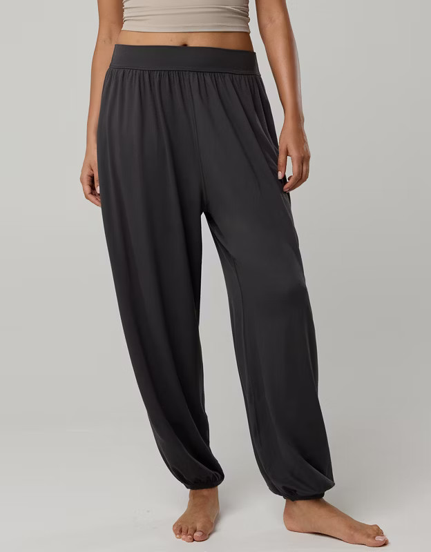 OFFLINE By Aerie The Hugger Go With The Flow Jogger | Aerie