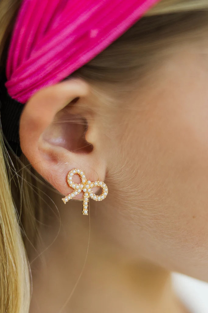Pearl Bow Stud Earrings | The Mint Julep Boutique