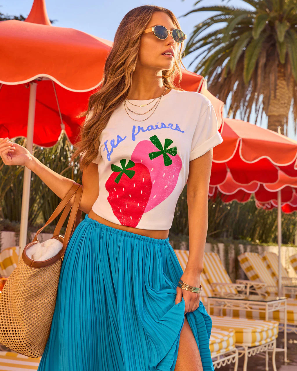 Les Fraises Strawberry Short Sleeve Graphic Tee | VICI