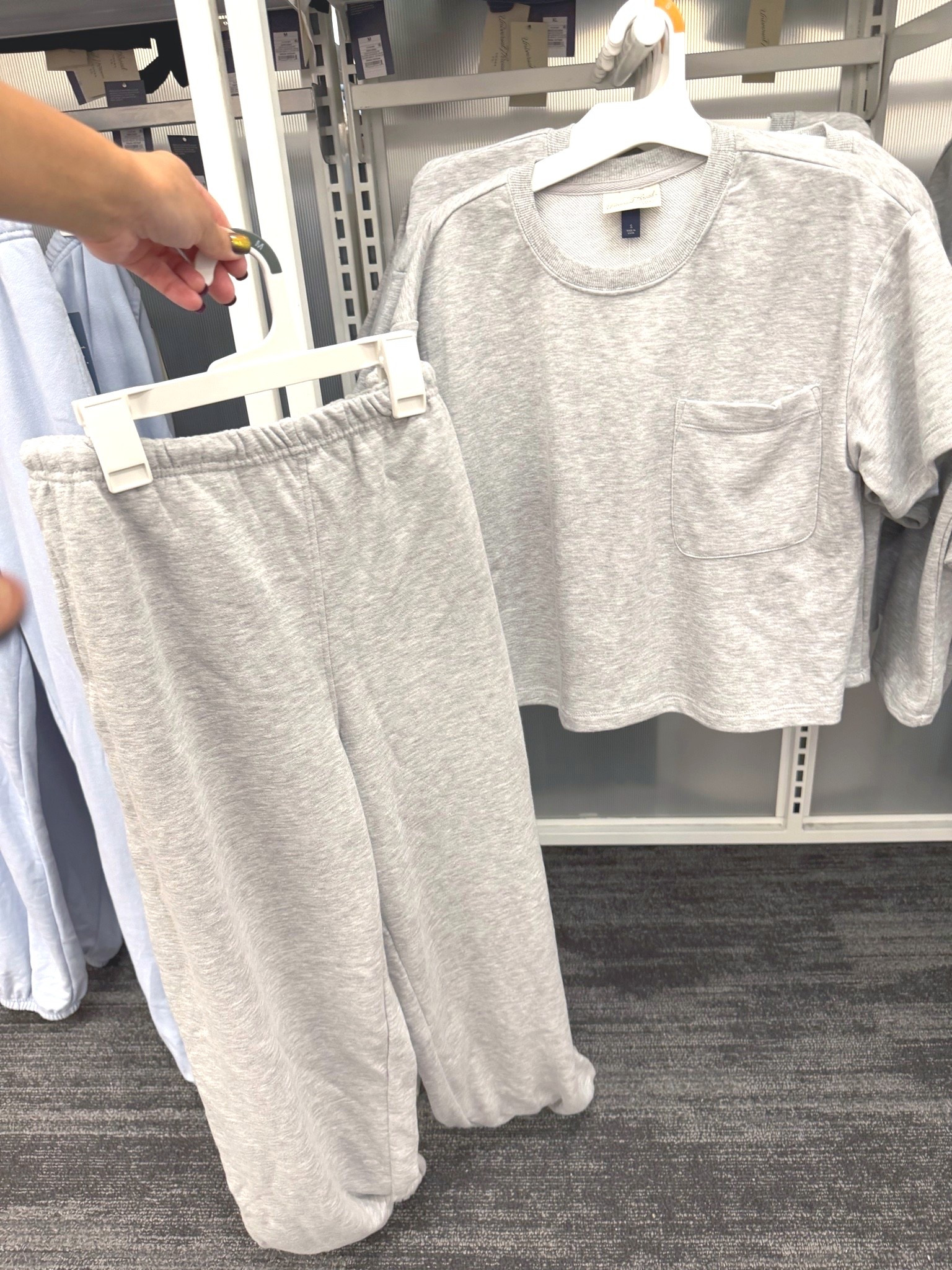 Target Universal Thread Short Sleeve Sweatshirt and Joggers @Target #target #targetstyle #targetfinds #universalthread #newattarget #loungewear #casualoutfit #falloutfitideas #cozysweatshirt #womenjoggers

#LTKgrwm #LTKootd #LTKTravel