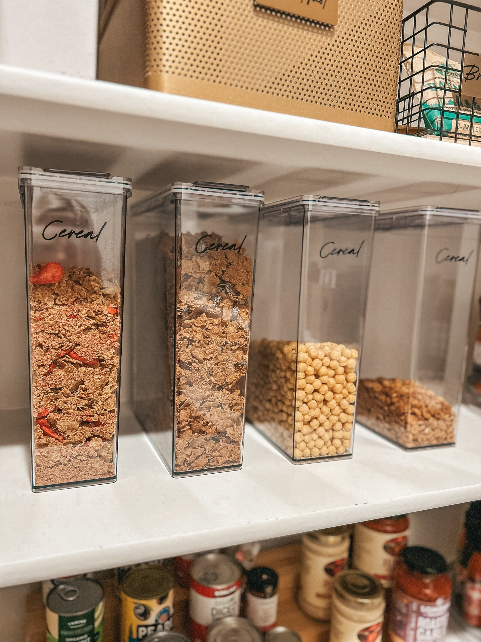 Home Organization Designed with our custom font. JKE Home Reset pantry overhaul.


#JKEHomeReset
#JKEHomeOrganization
#professionalOrganizer

#LTKhome