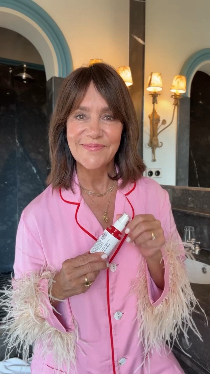 I’m obsessed with this new Kiehls serum! Leaves my skin feeling so plump and gives my skin the perfect pick-me-up. As we get older, our skin loses collagen and elasticity, and this has been a lifesaver for me! Couldn’t go to Mallorca without it! 

@kiehls #KiehlsPartner #skincare #collashot

#LTKgrwm #LTKdayinmylife #LTKBeauty