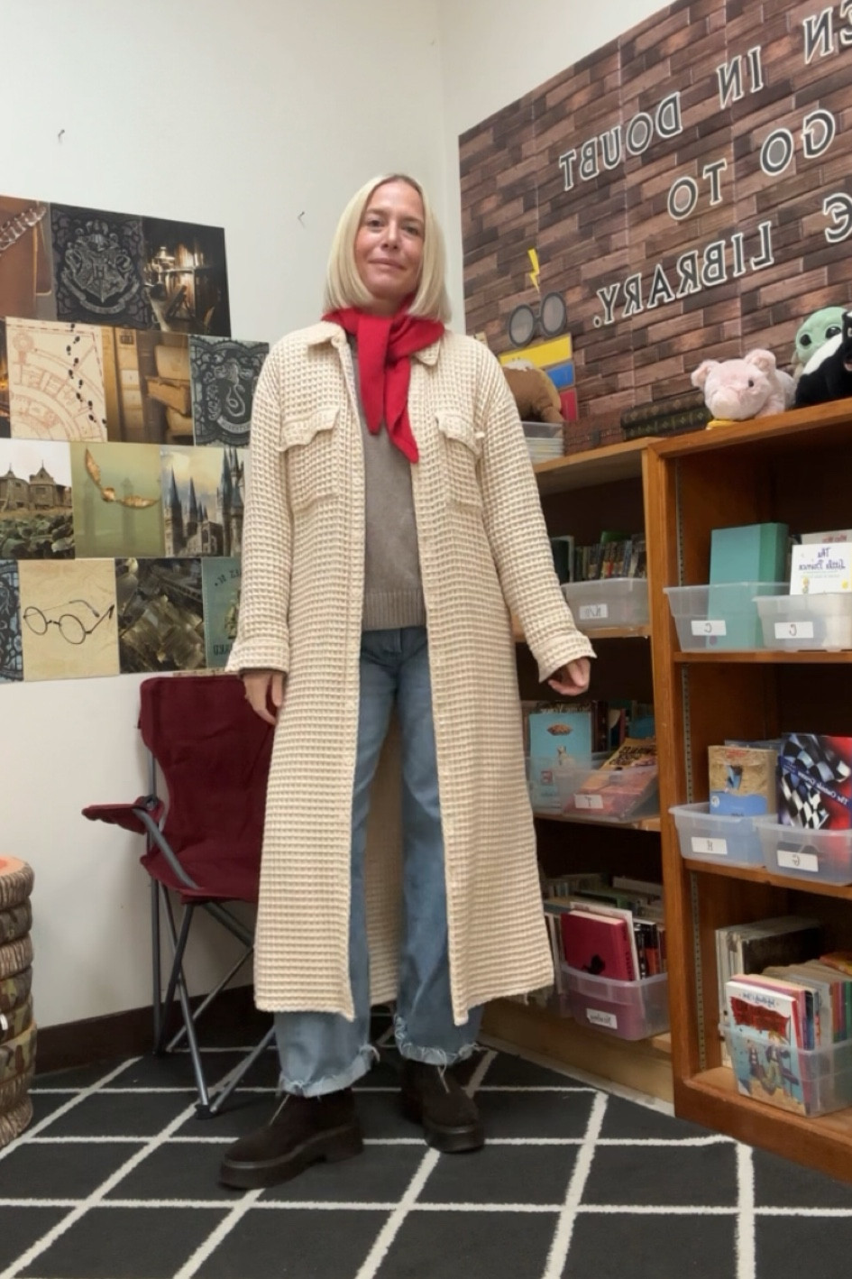 Pop of Red ❤️

#LTKSeasonal #LTKStyleTip #LTKOver40