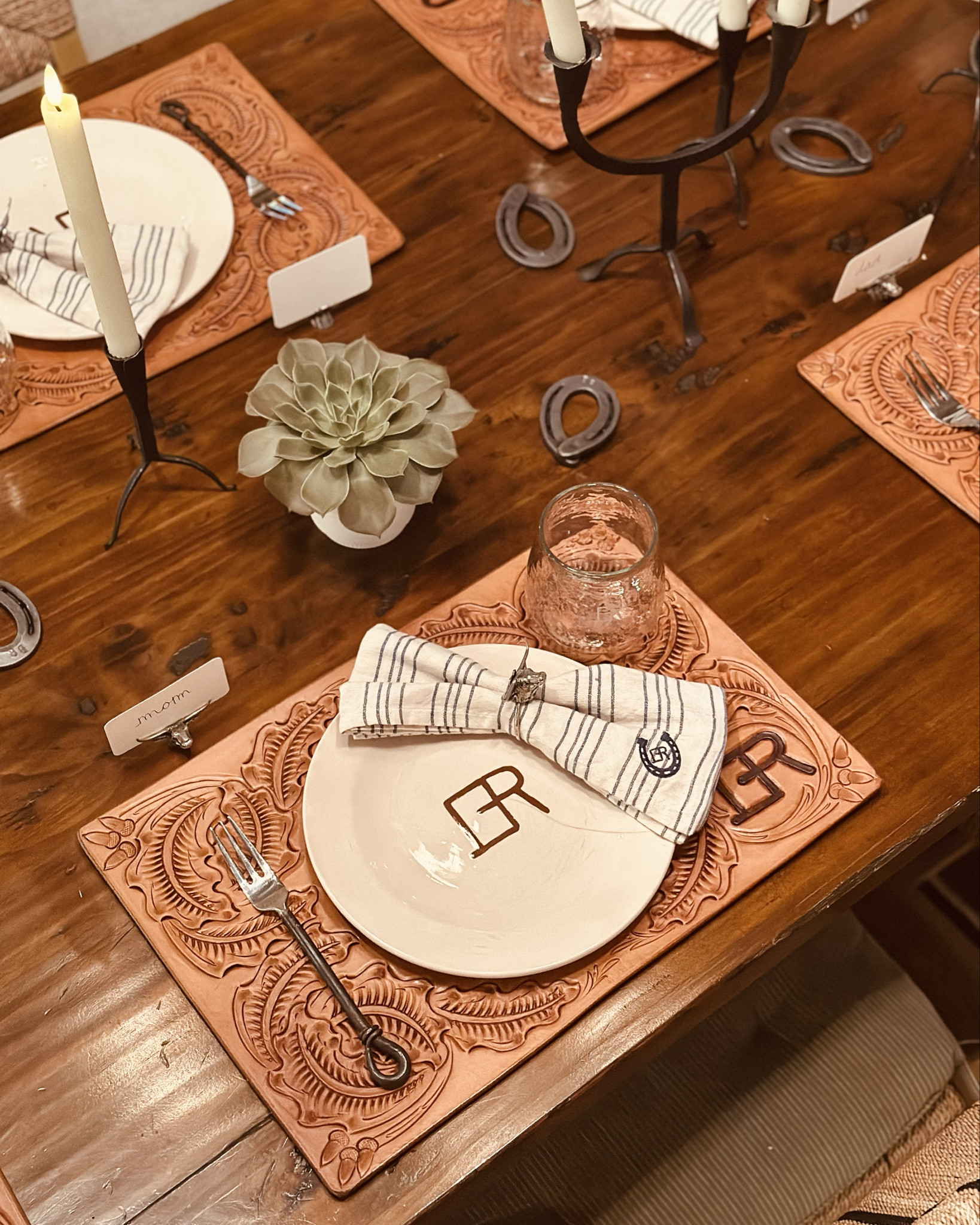I love the way our Thanksgiving tablescape turned out🤎

I got these placemats custom-made at our local saddlery shop and will use them for many, many years to come. I look for pieces to add to my collection that I can mix and match with - the possibilities are endless! 

