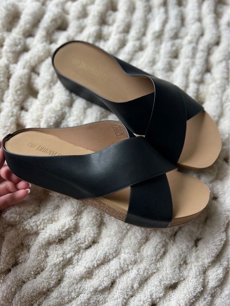 Sandals

Summer outfit  Amazon finds  shoes  Amazon fashion 

#LTKStyleTip #LTKShoeCrush #LTKFindsUnder50