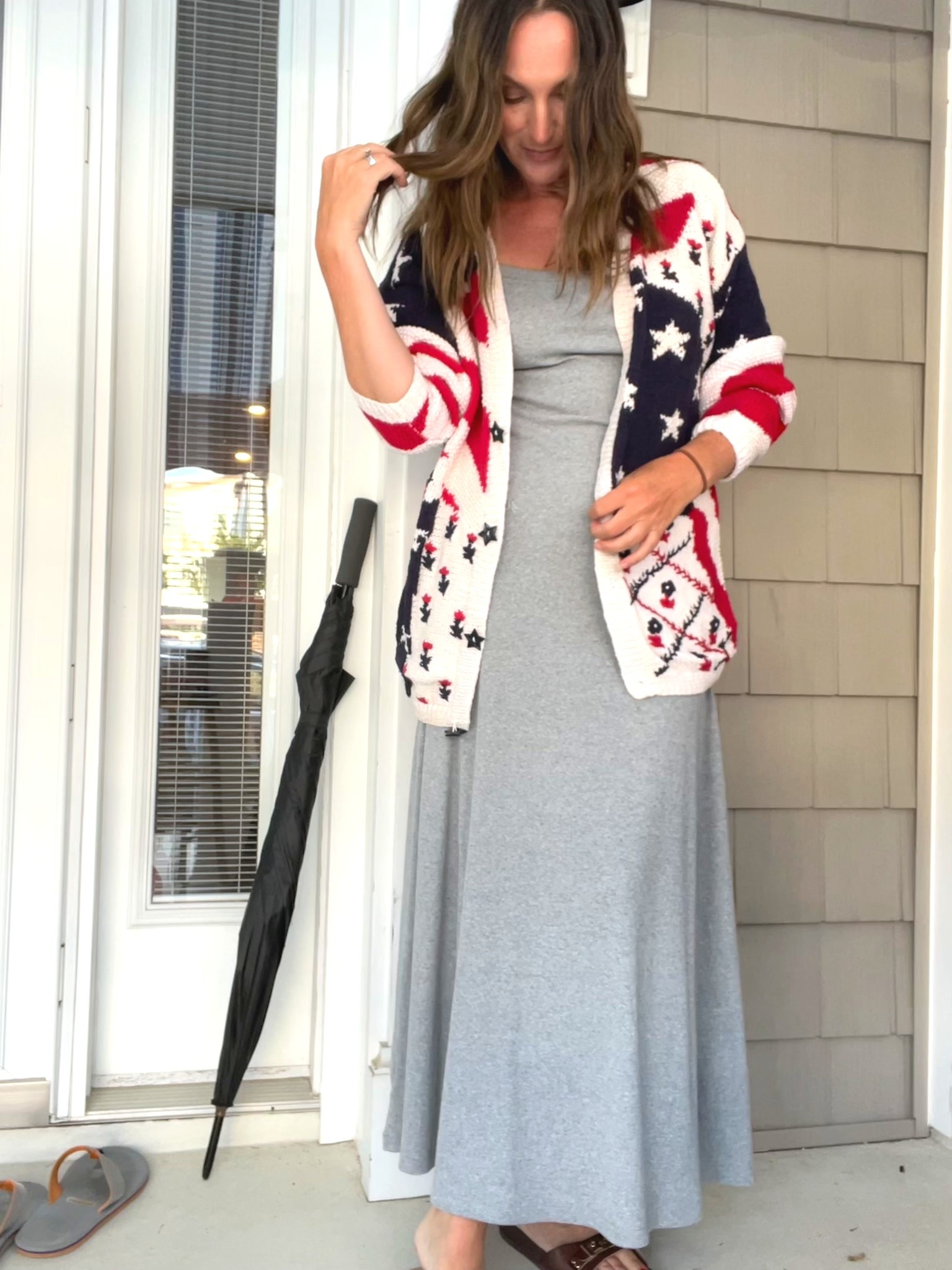 Forgot to post the #target dress I wore on the 4th, hence my #thrifted handmade cardigan. This dress is a wonderful basic and I especially love the slight flare on the bottom half. Comfortable and adorable! I got a small but could have done an XS as well!

#LTKOver40 #LTKFindsUnder50 #LTKStyleTip