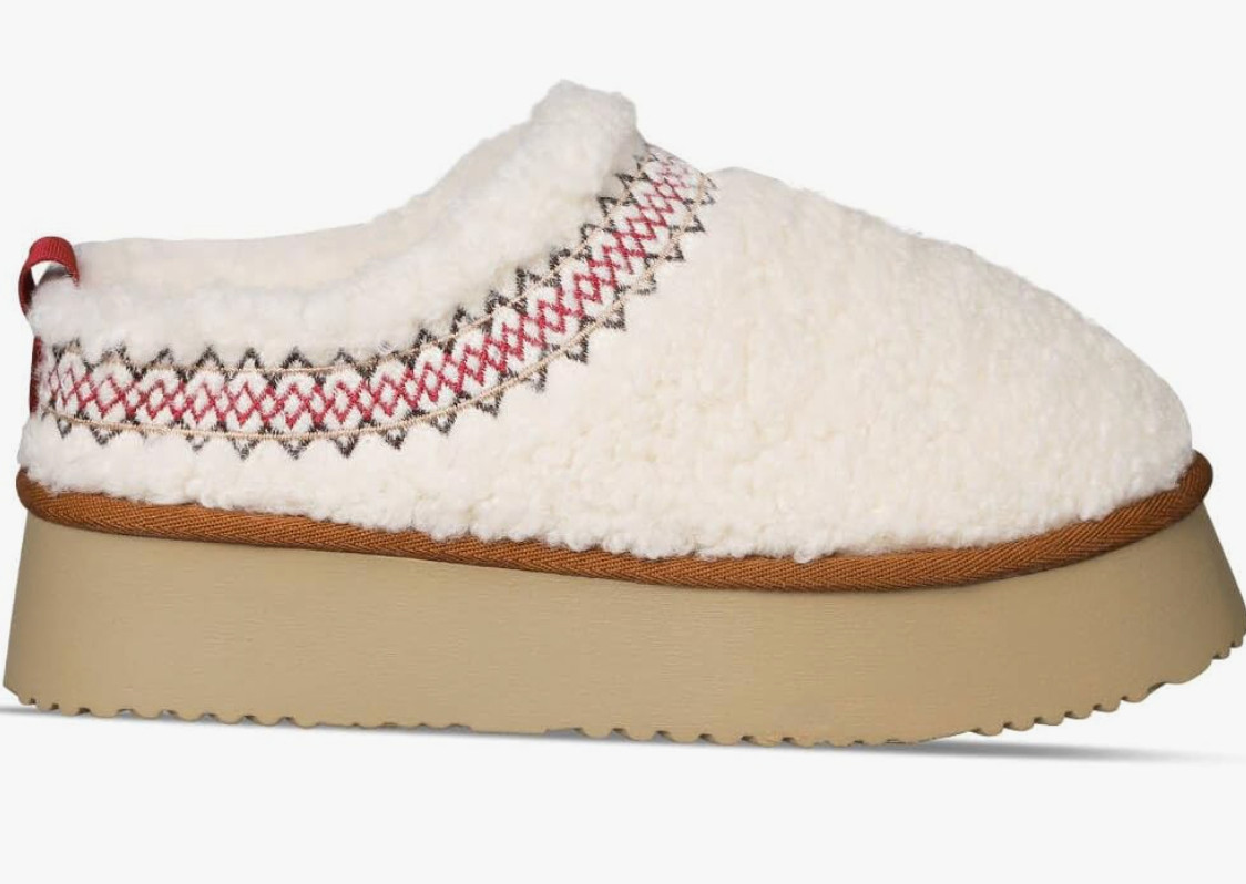 Women's Fuzzy Platform Slippers Boots Braid Slippers with Plush Fleece Lining Comfy Soft Non-Slip House Shoes for Indoor and Outdoor 

 #LTKGiftGuide #LTKgrwm #LTKmomlife