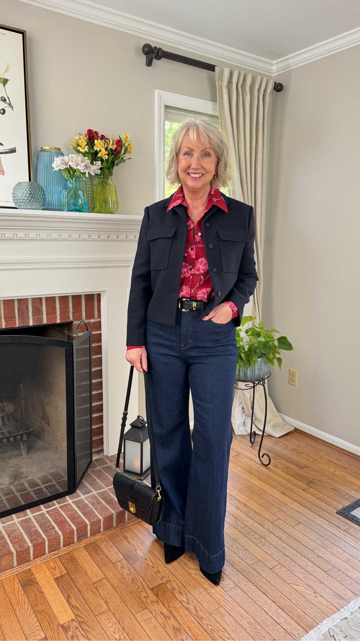 Biden has all the best prints and colors for fall! 


Blazers / dark wash jeans / denim / boots / black belt / prints / black purse / navy blazer 

#LTKOver40 #LTKTall #LTKStyleTip
