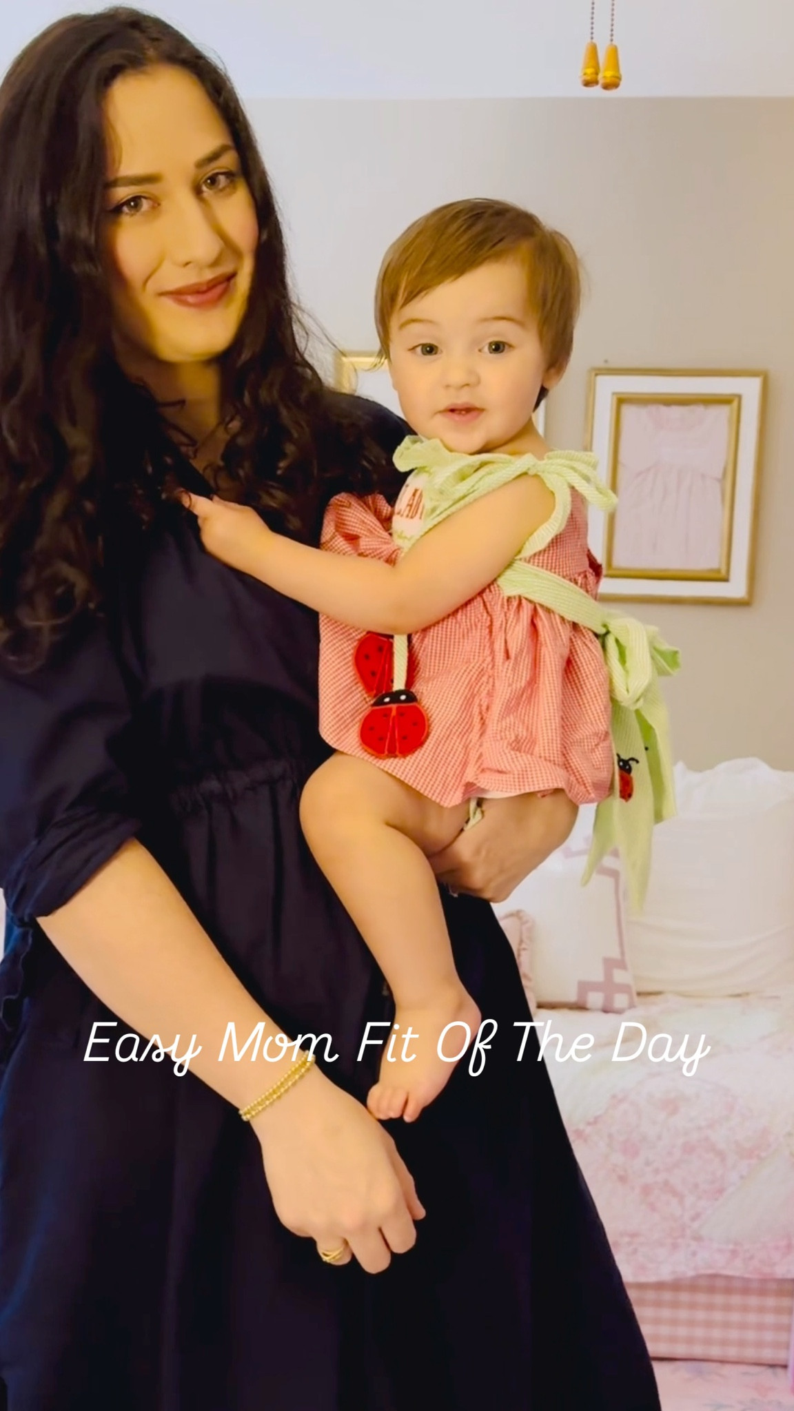 Mom fit alert! Super stylish, easy to throw on and fits the *vibe*  love this and have it in multiple color ways!