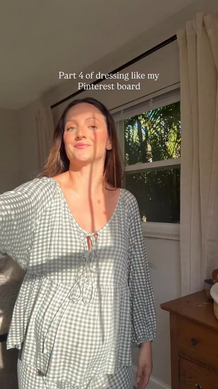 the last pregnancy outfit inspired by @sophierframpton 🫶🏼

I’m soo happy baby is here but is it kind of crazy that I already miss being pregnant 🙈

#motherhood #pinterestoutfit #whatimwearing #momoutfit #pregnancyoutfit