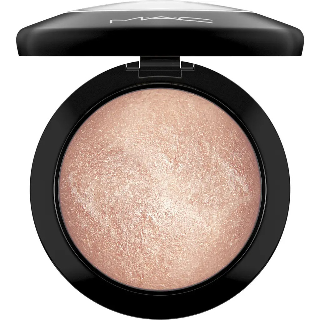 MAC Cosmetics Mineralize Skinfinish Powder Highlighter in Soft & Gentle at Nordstrom | Nordstrom