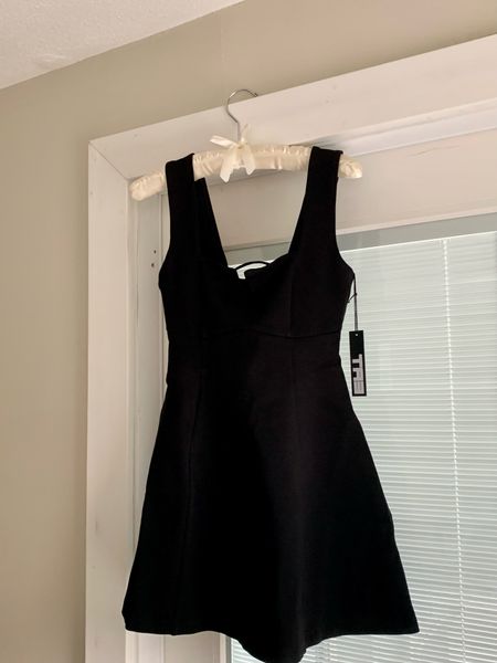 this fit of this dress is so flattering, it has built in shape wear! 🎀

#LTKSeasonal #LTKU #LTKstyletip