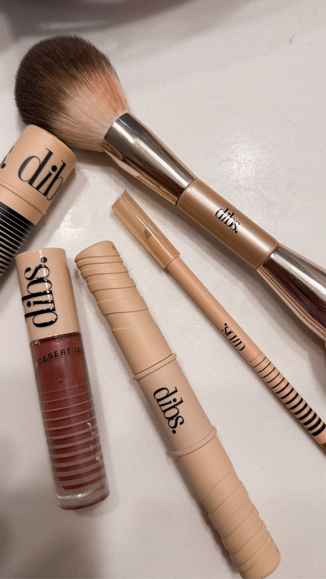 y’all know my love for @DIBS Beauty 😍😍😍 just got in my no pressure lip liner in shade toast & gloss in shade MIMS 🤎🤎🤎🤎 i love the duo mascara, duo sticks & the brush!! i have shade 3, 5,5 & shade starlit in the glow tour duos. any of these products would be perfect to add into your valentines gift for her or in your teens valentines basket! #dibsbeauty 

#LTKselfcare #LTKValentine #LTKBeauty