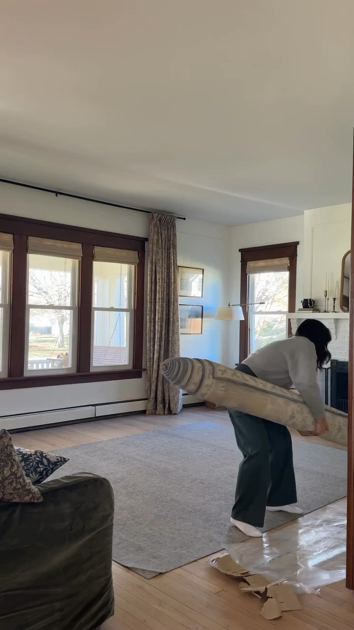 Comment SHOP below to have my favorite vintage inspired area rug sent to your DMs! 

This rug is truly a show stopper and one of my most favorited items in my home! If you truly want that vintage-inspired feel in your home this is it! 

-

#CozyHomeInspo #VintageInspiredHome #CottageHome #PatternedInteriors #LivedInStyle

https://liketk.it/5VJ20