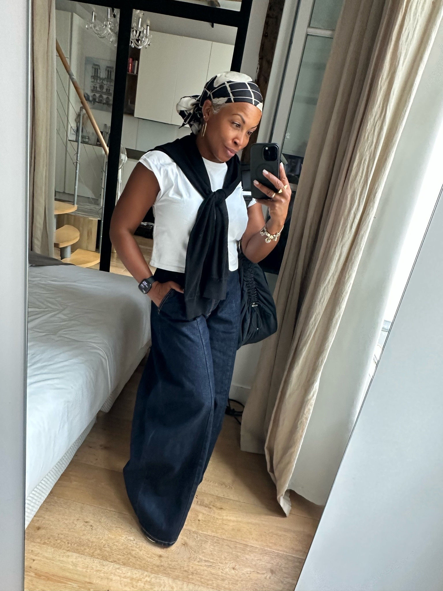 Let's go shopping in Paris with my on-the-go look. So comfy. 

#ParisLook #ParisStyle #TravelStyle #ComfyOutfit #xoJalonda

#LTKootd #LTKOver40 #LTKTravel