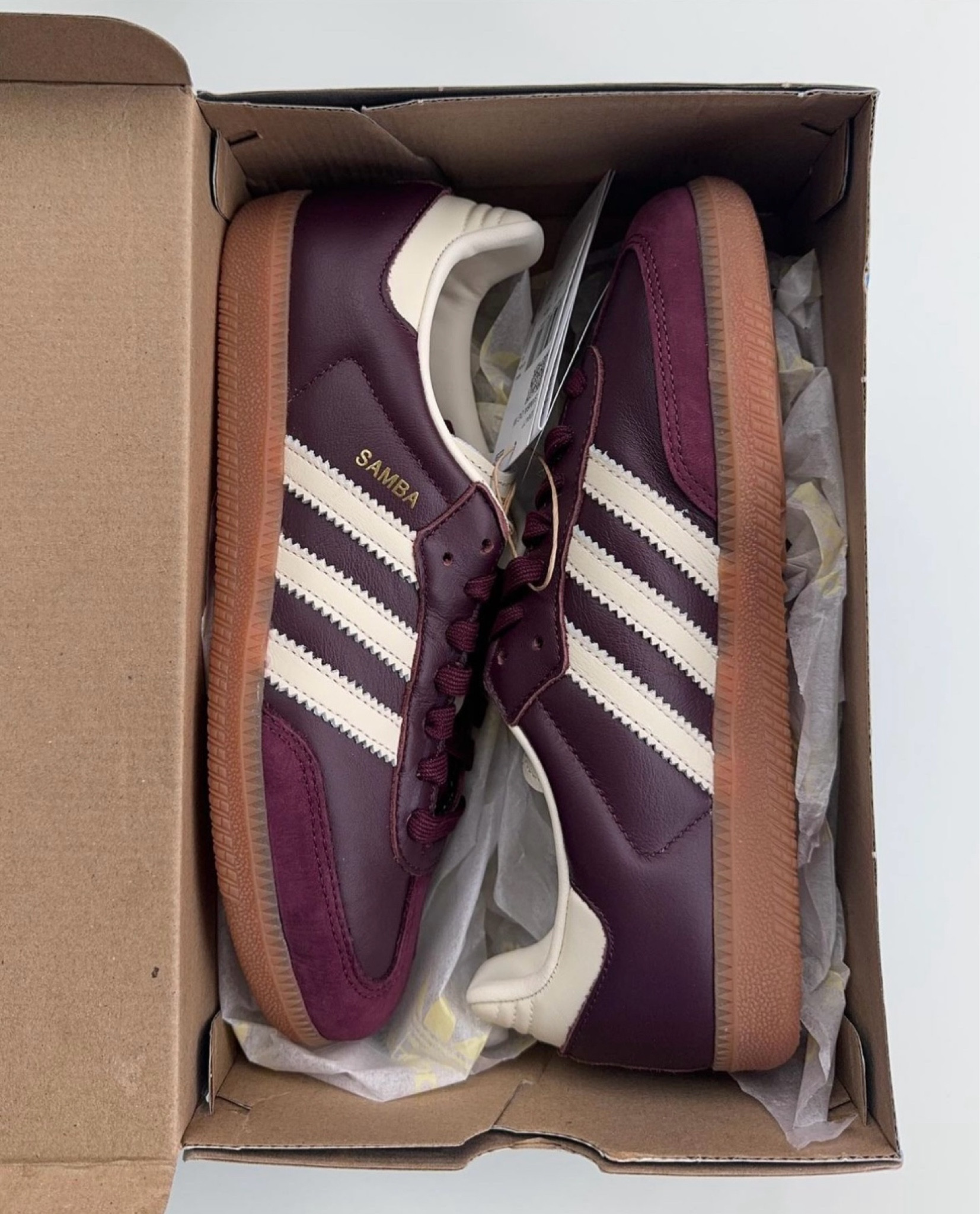Adidas samba og in maroon & cream leather 
#adidassneakers 

#LTKeurope #LTKstyletip