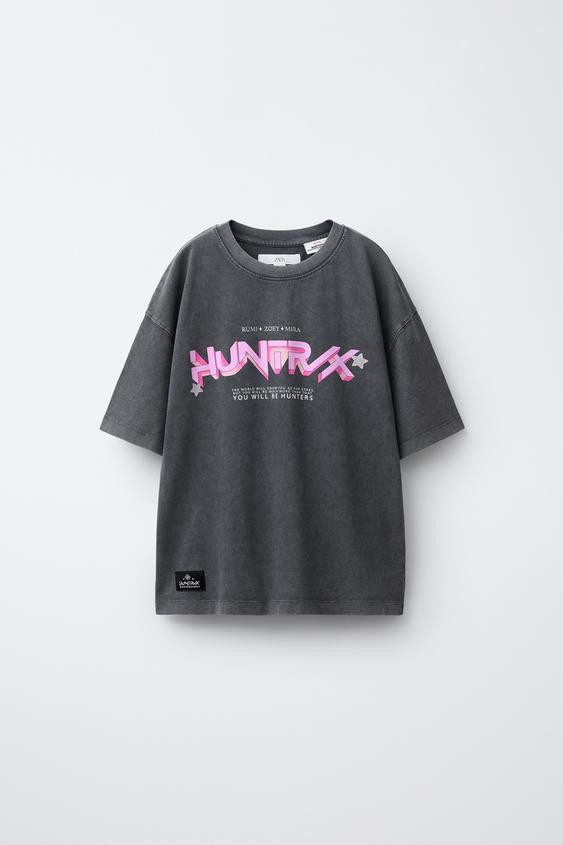 KPOP DEMON HUNTERS™ NETFLIX © WASHED EFFECT PRINTED T-SHIRT | Zara US