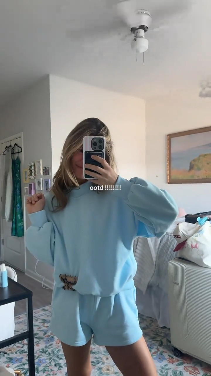 wearing a small! use code “avajane” for $$$ off!

#LTKdayinmylife #LTKgrwm #LTKootd