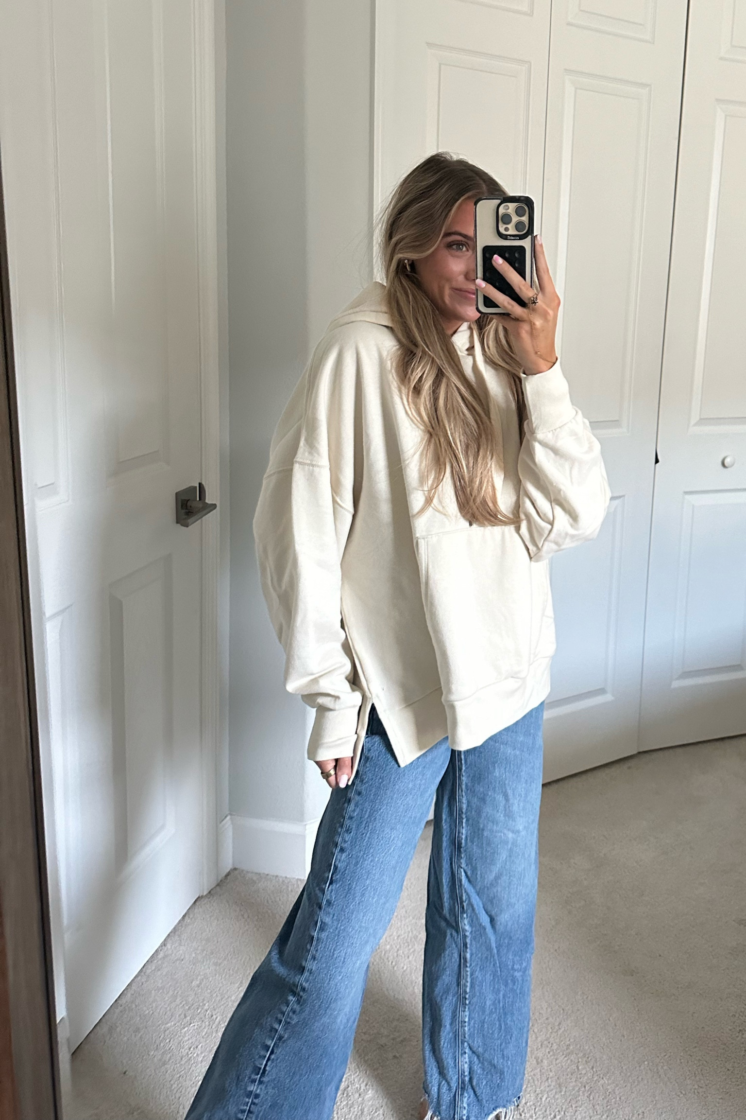 AE Big Hug Hoodie. #AEpartner #AEjeans @americaneagle American Eagle. American Eagle outfitters. Fall fashion. Winter fashion. Denim. Jeans. Wide leg baggy jeans. Loungewear.  #outfit #ootd #outfitoftheday #outfitofthenight #outfitvideo #coldweatheroutfits #nightoutoutfit #holidaystyle #holidayoutfit #whatiwore #style #outfitinspo #outfitideas

#LTKSeasonal #LTKsalealert #LTKfindsunder50