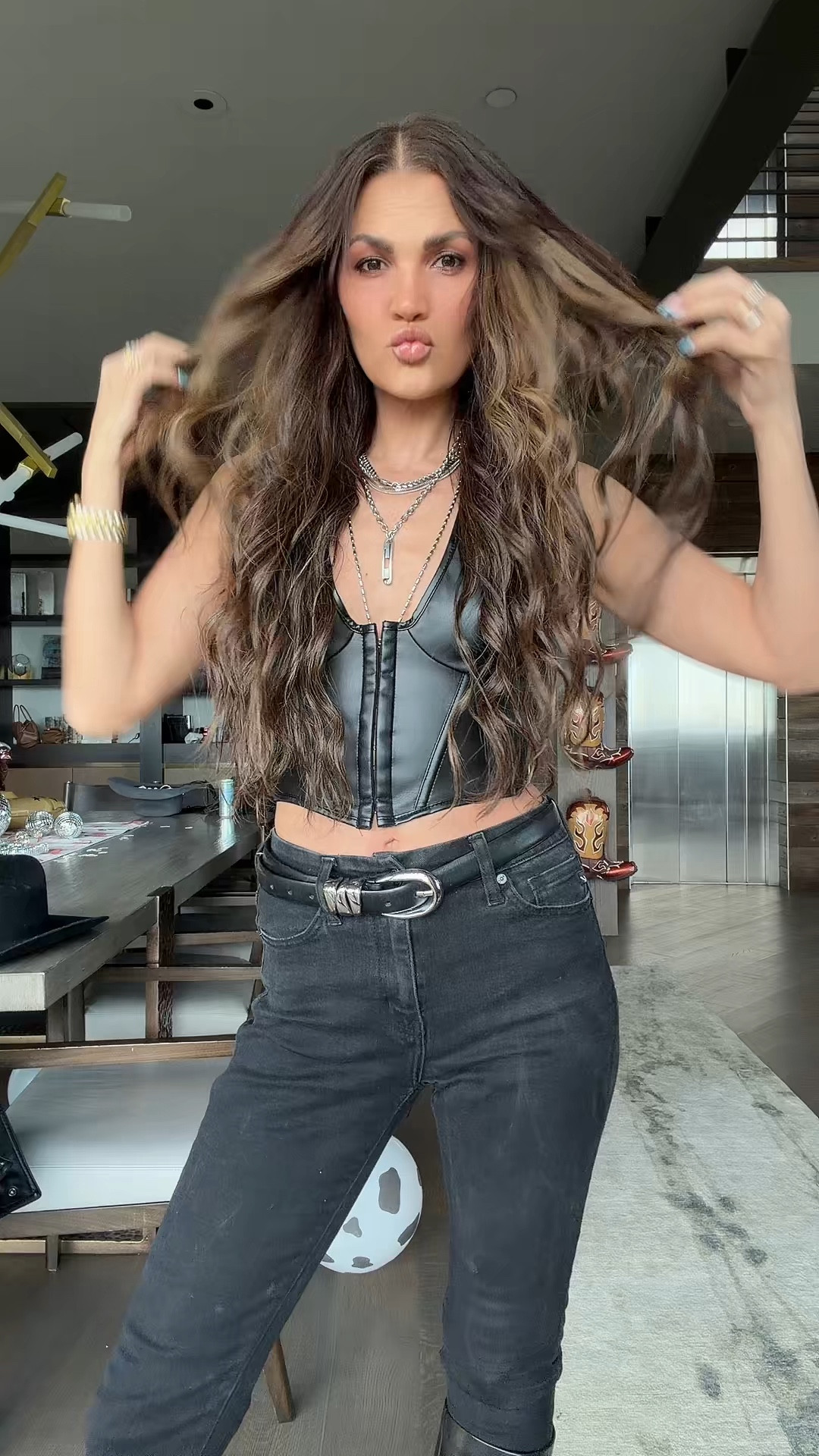 OOTN in Park City for a country themed bachelorette party 
-
Hat: @gigipip - Use: Kristin15 
Jewelry: 
@alcojewelry 
@Electric Picks Jewelry - Code: WildOne20
@twistedsilver - Code: Kristin20
@ahavajewels - Code: Kristin10 
@madebymary 

#LTKFestival #LTKootd #LTKgrwm