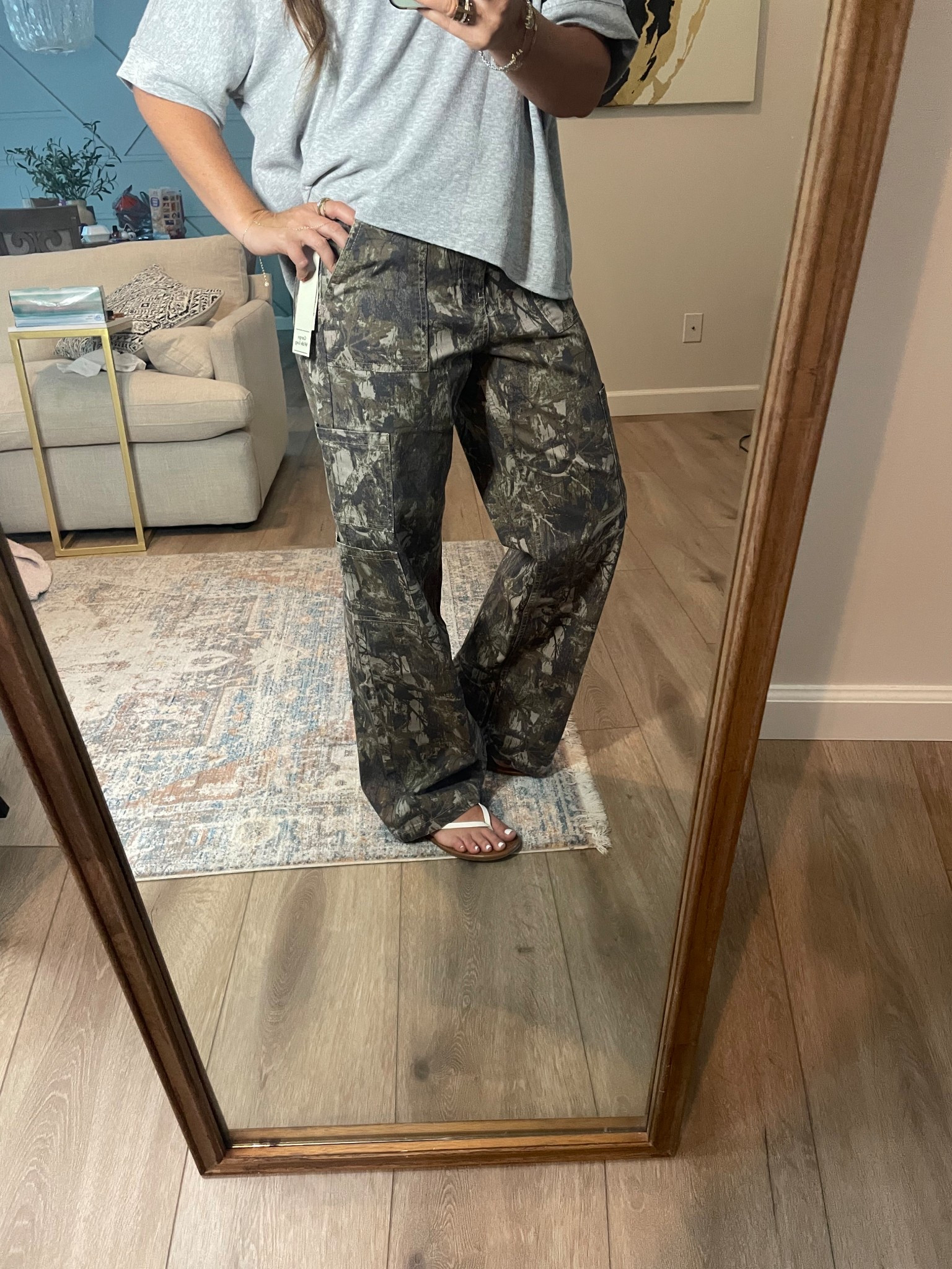 Grab these pants! The fit is so good and the price is even better $17

Wearing size small
Elastic waist in the back


#LTKStyleTip
