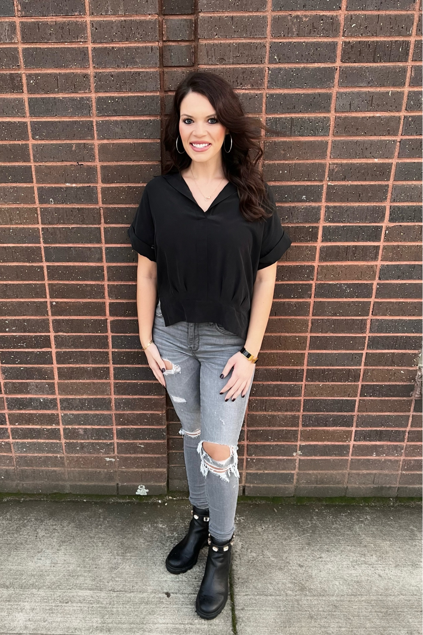 Happy Saturday!!

Semi cropped top & gray jeans // polished casual fall to winter outfit tucked or untucked. 


#womenfashion #ltkstyletip #ltkfashion #ltkstyle #ootd #whatiwore #greyjeans #ltkfall #ltkwinter #fashionblogger #outfitpost

#LTKfit #LTKSeasonal #LTKGiftGuide