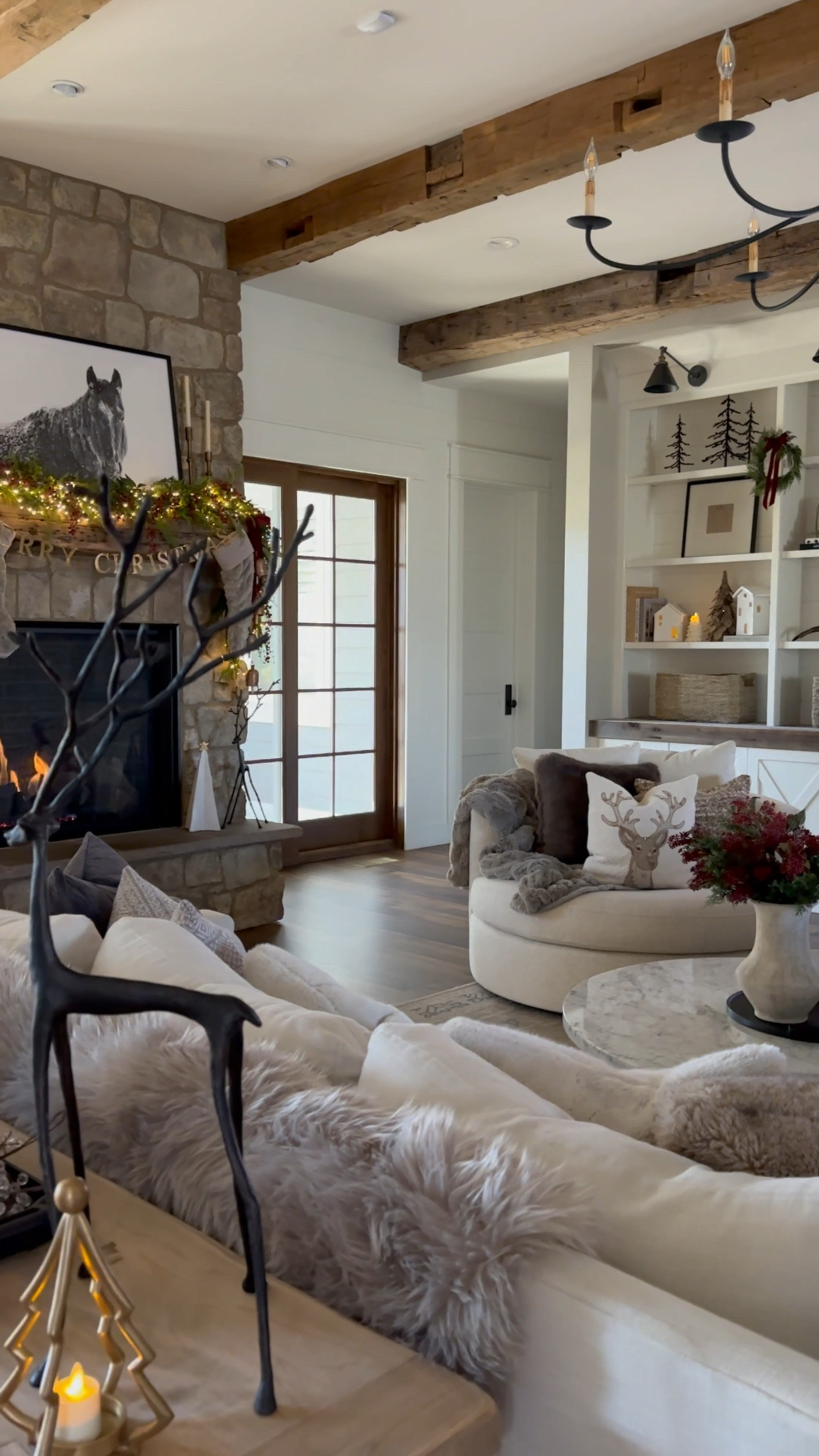 Another trip around the ☀️

Cheers to you 45 and another year here on the gram!  I’m so thankful to all of you that follow along!  Thank YOU for being here🤍


Home for the holidays
Modern Cottage
Living Room Tour
Holiday Home
Cozy Home
Christmas Mantle
Stone Fireplace

#LTKHome #LTKSeasonal #LTKHoliday