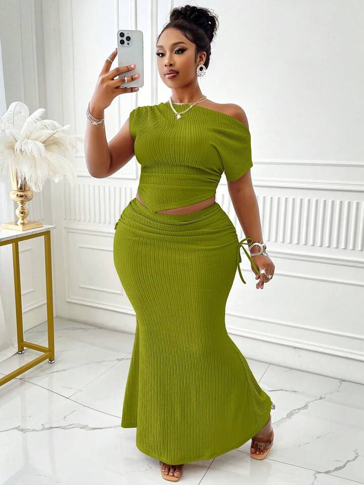 Women's Plus Size  Asymmetrical Shoulder Pleated Top With Asymmetrical Hem And Mermaid Style Skir... | SHEIN