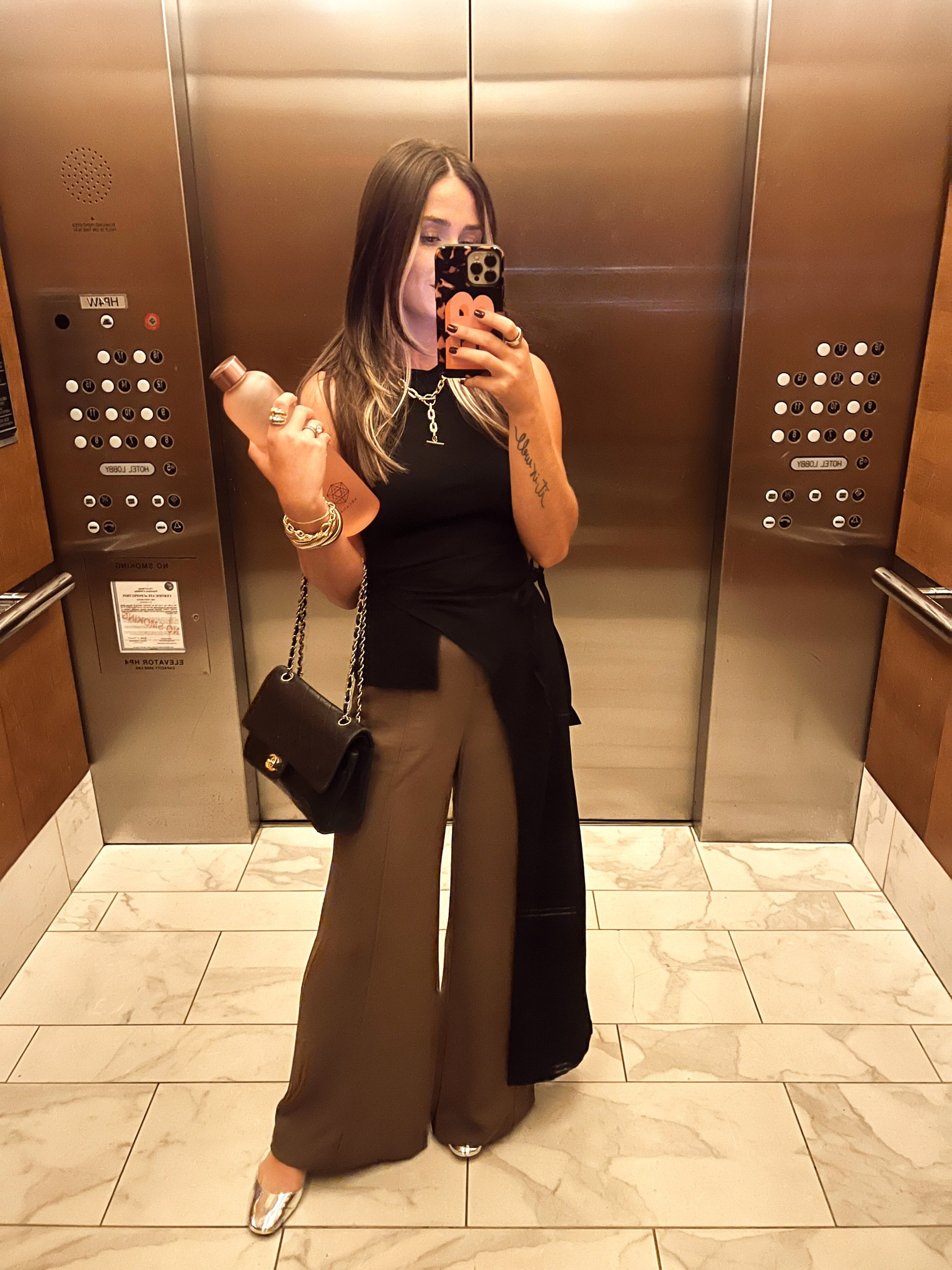 A quick OOTD picture while I’m on my trip in Chicago! 

Travel outfit // fall outfit 

#LTKshoecrush #LTKstyletip #LTKtravel