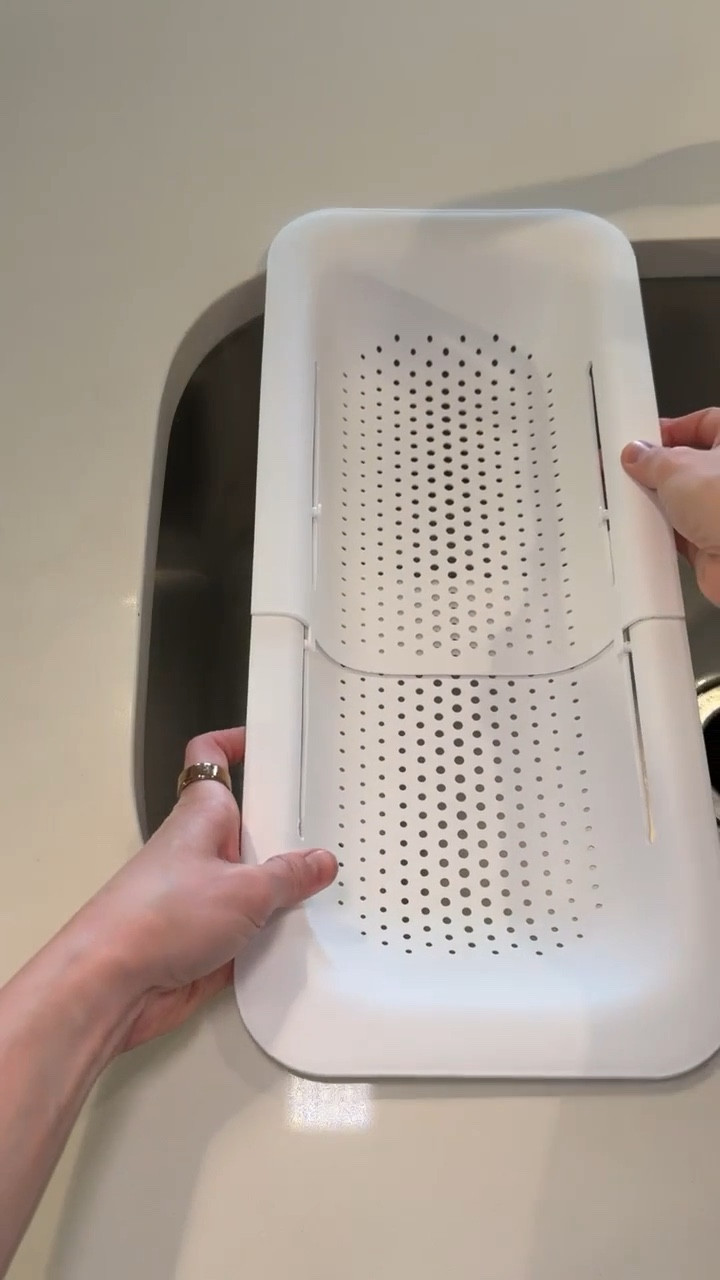 This collapsible colander is a kitchen essential for fruits and veggies.

#LTKHome