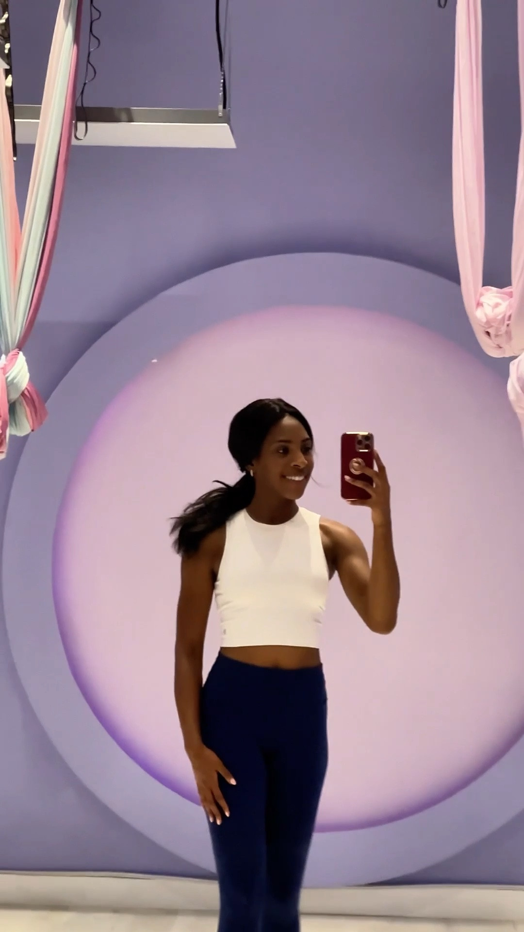 Happy New Year’s Eve ft the cutest studio and some of my favorites affordable activewear!

Wearing size small (5’9”)