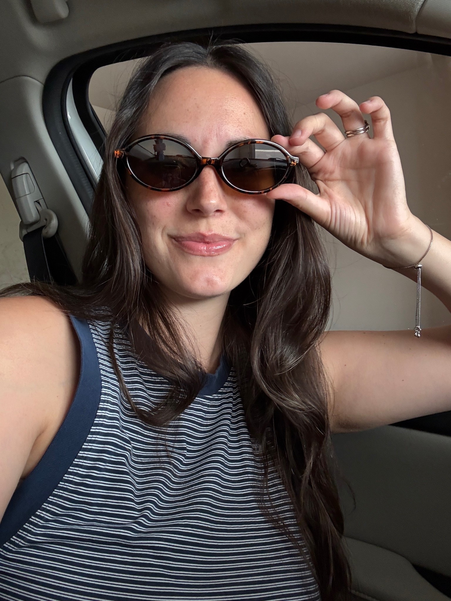 Errands fit check! Loving the new sunnies ☀️ 

#fitcheck #ootd #sunglasses #amazon #sunglasses

#LTKxAbercrombie #LTKActive #LTKootd