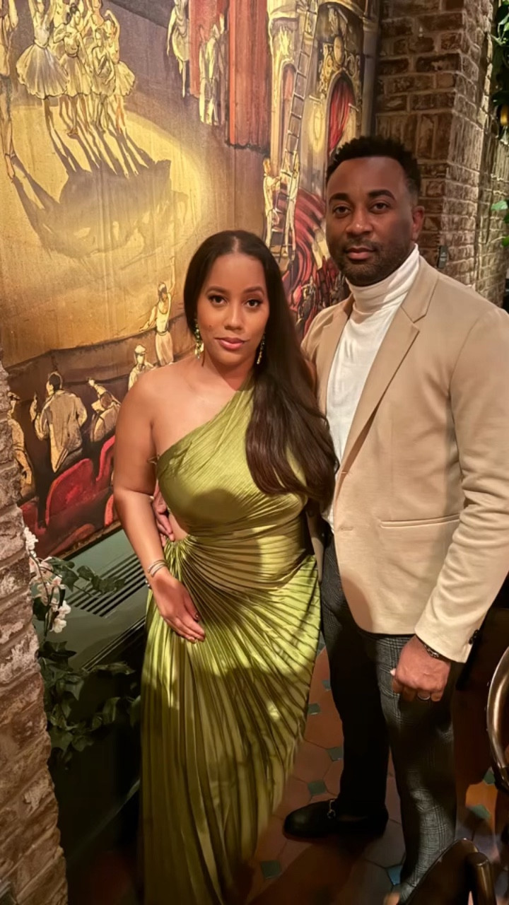 Bought this dress with nowhere to go. Found somewhere for it that was perfection 🤩

#LTKmidsize #LTKfindsunder100 #LTKHoliday